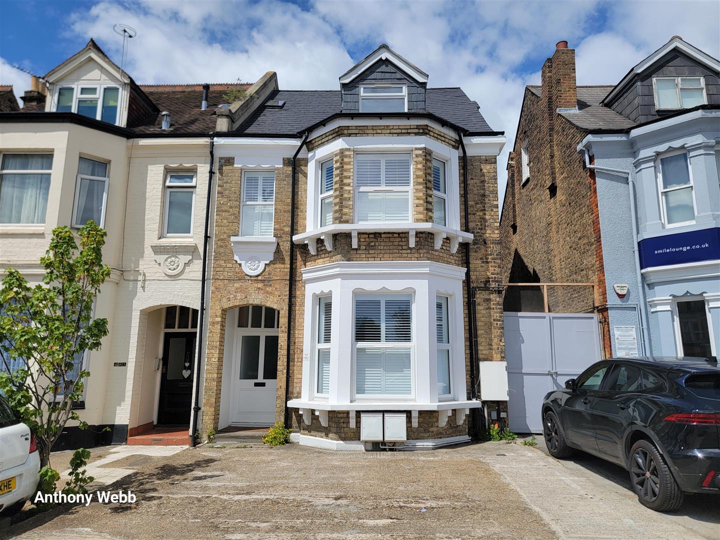 5 bedroom property for sale 0