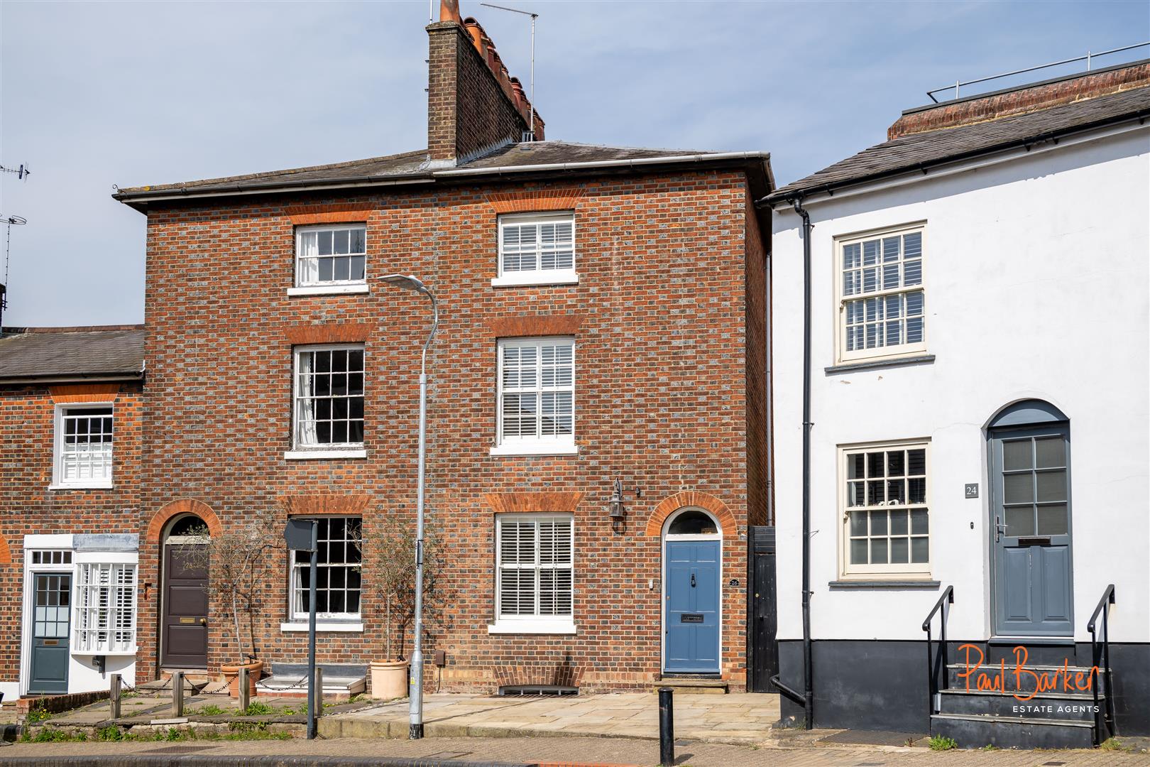 6 bedroom detached house for sale