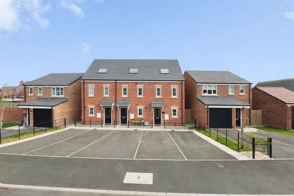 38, Fennel Way, Morpeth photo 2