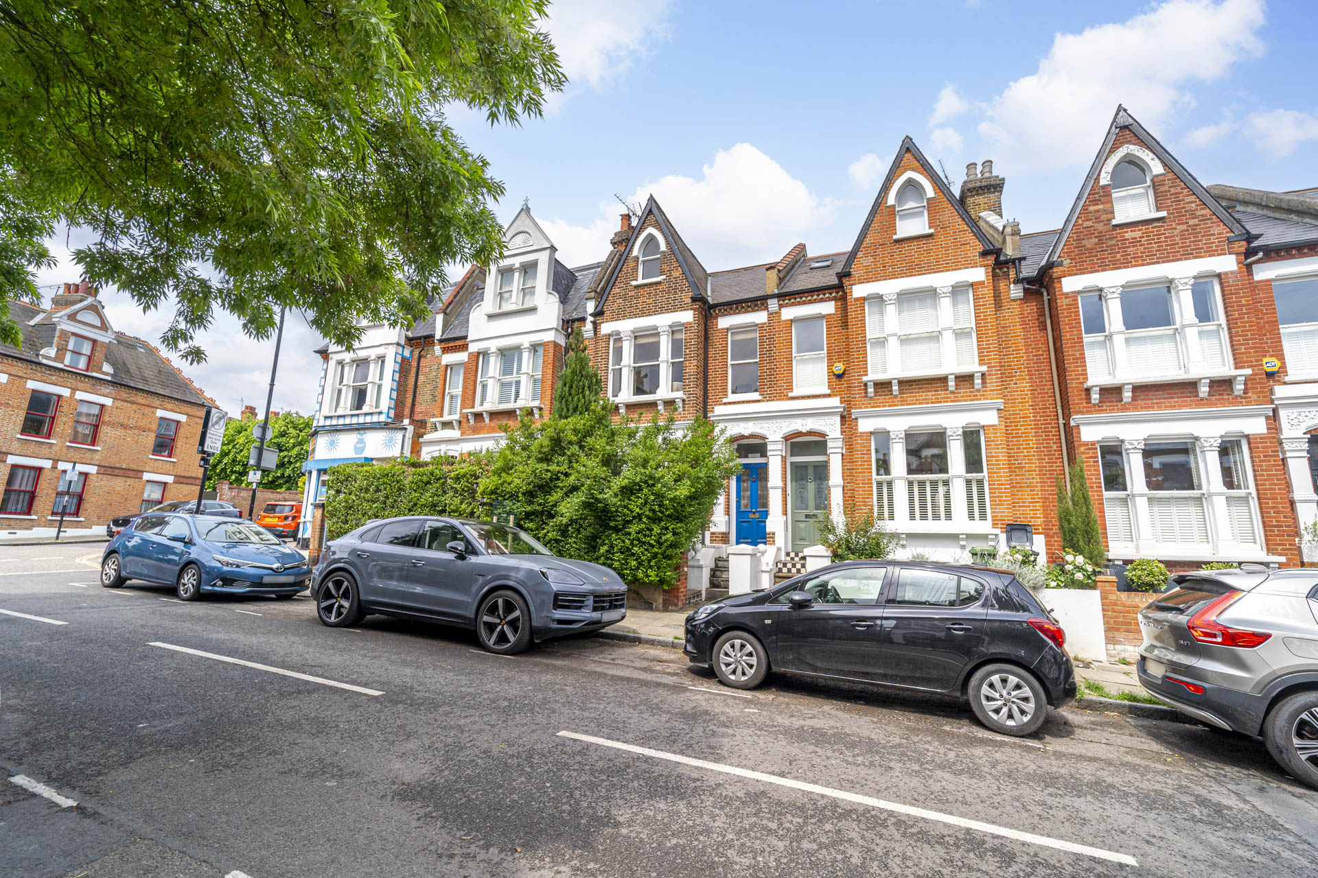 5 bedroom terraced house for sale