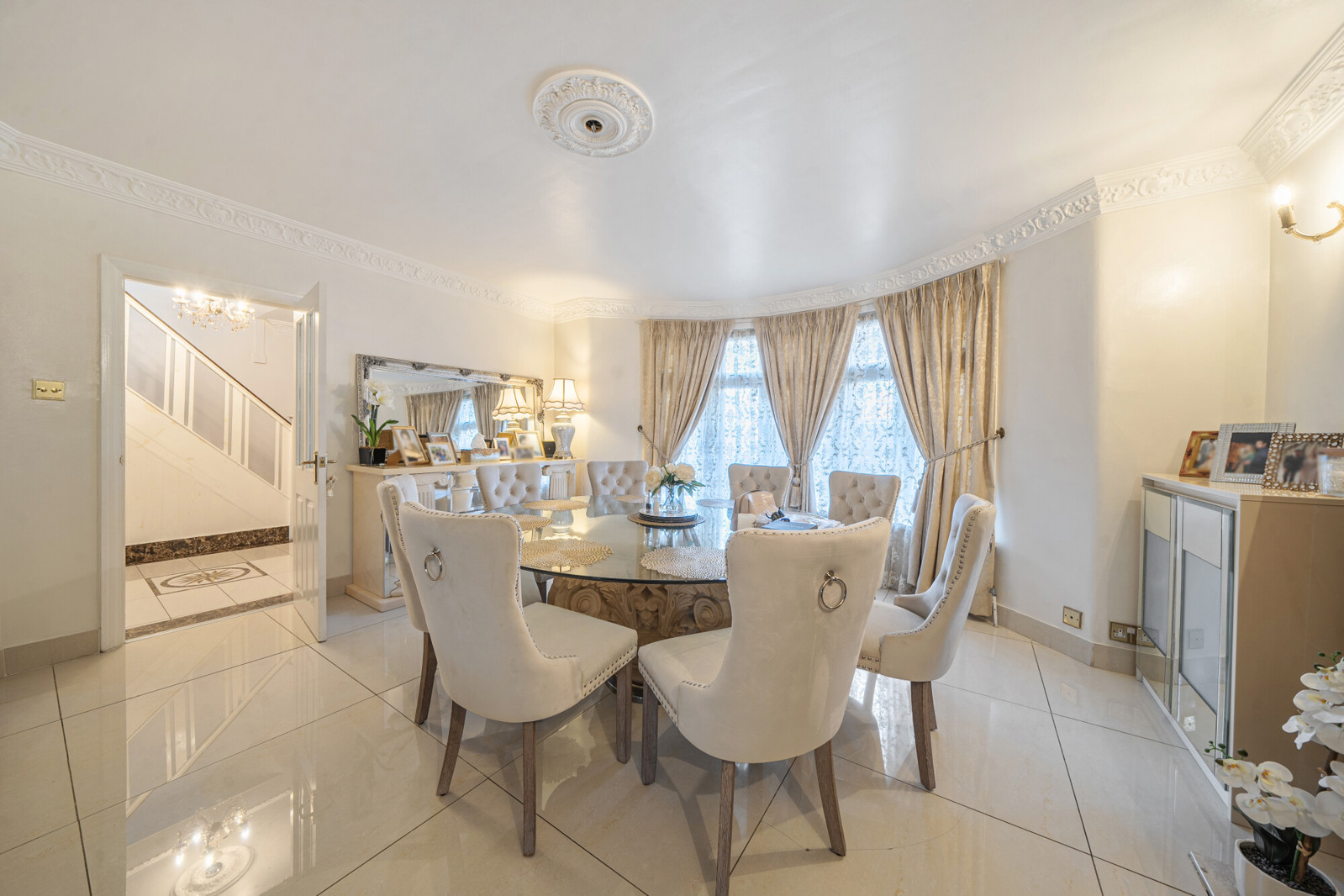 5 bedroom detached house for sale 0