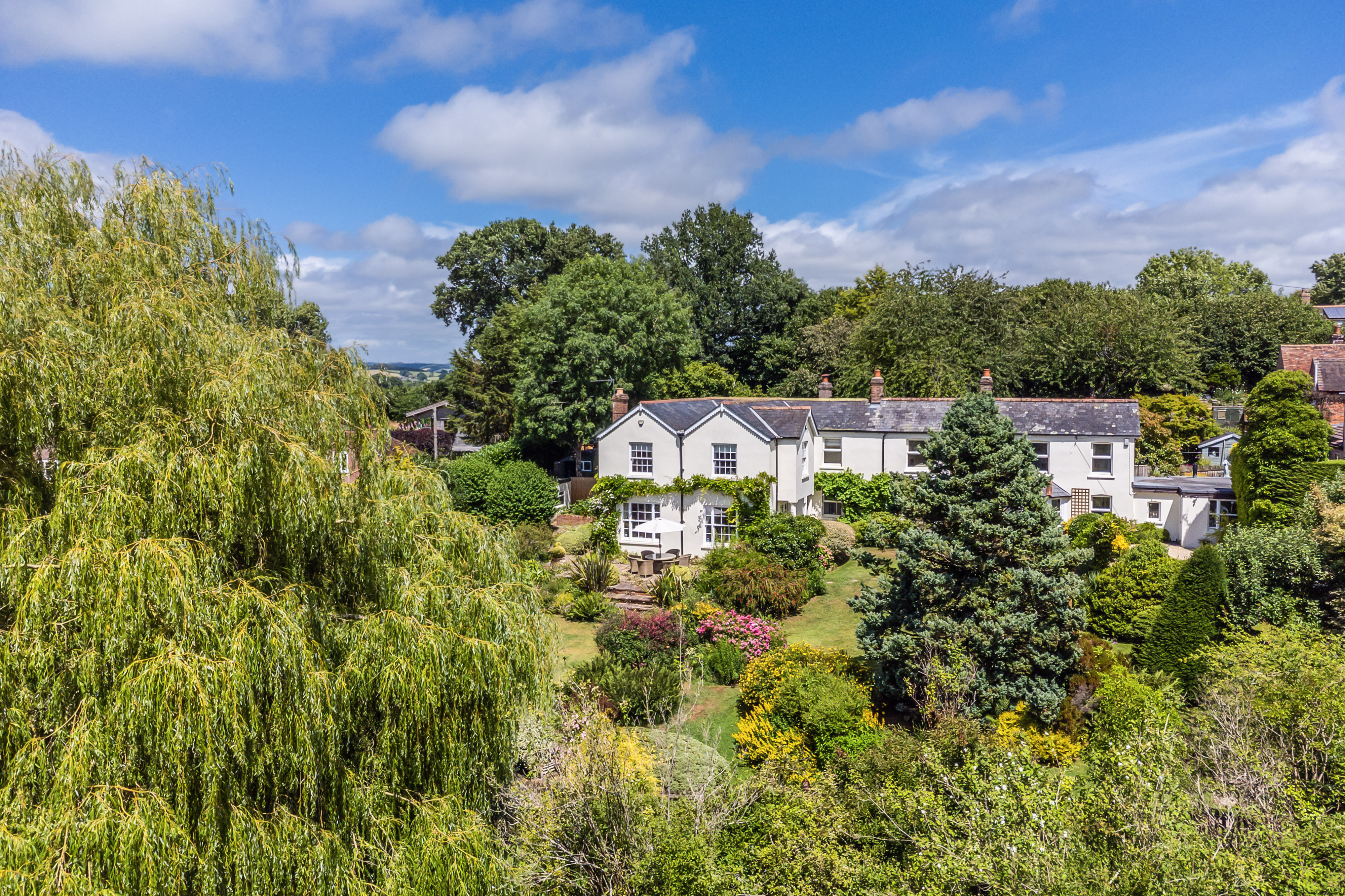 5 bedroom detached house for sale 0
