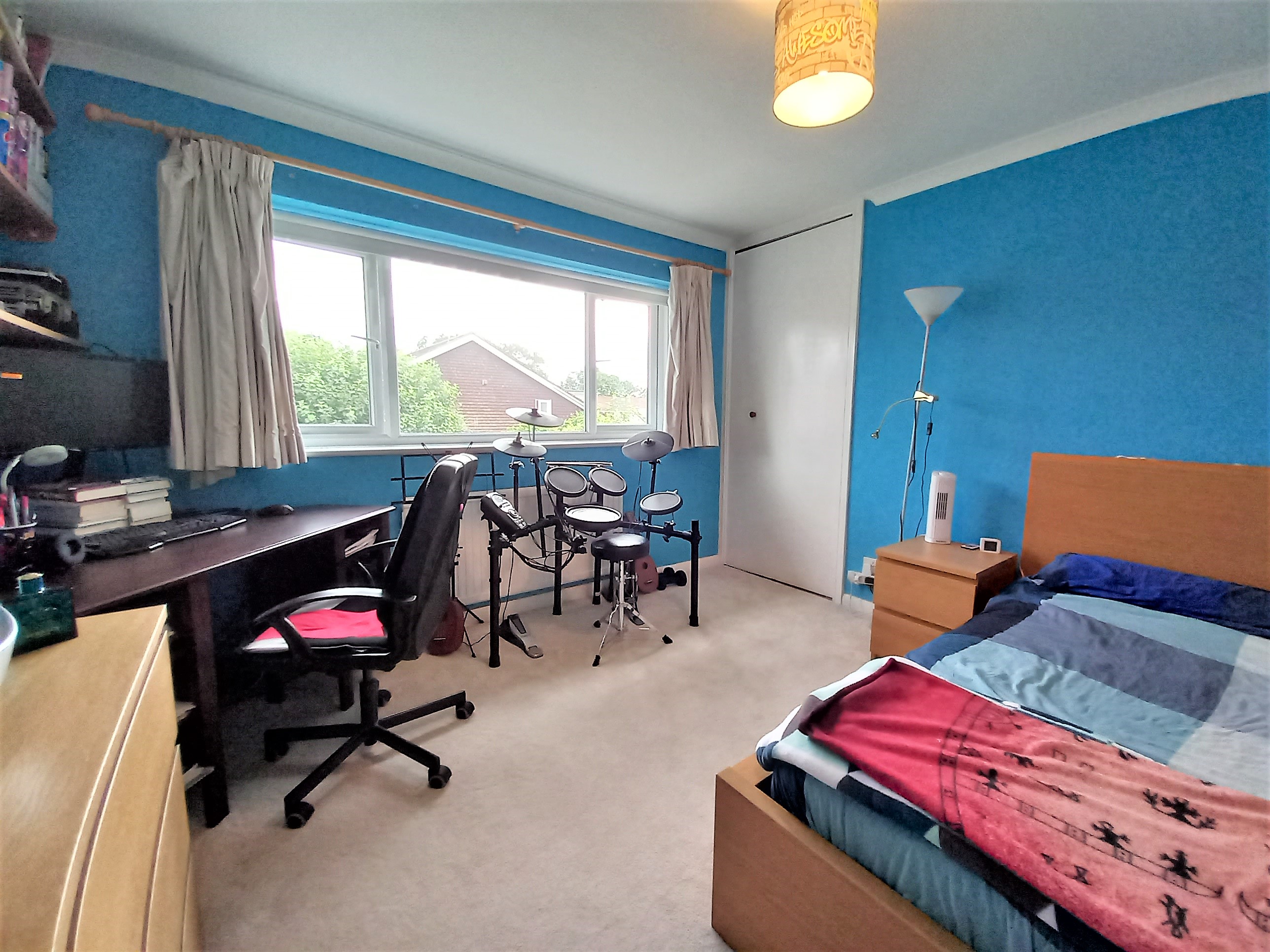 Free property report 29 Kimbers, Petersfield, GU32 2JL Chimnie