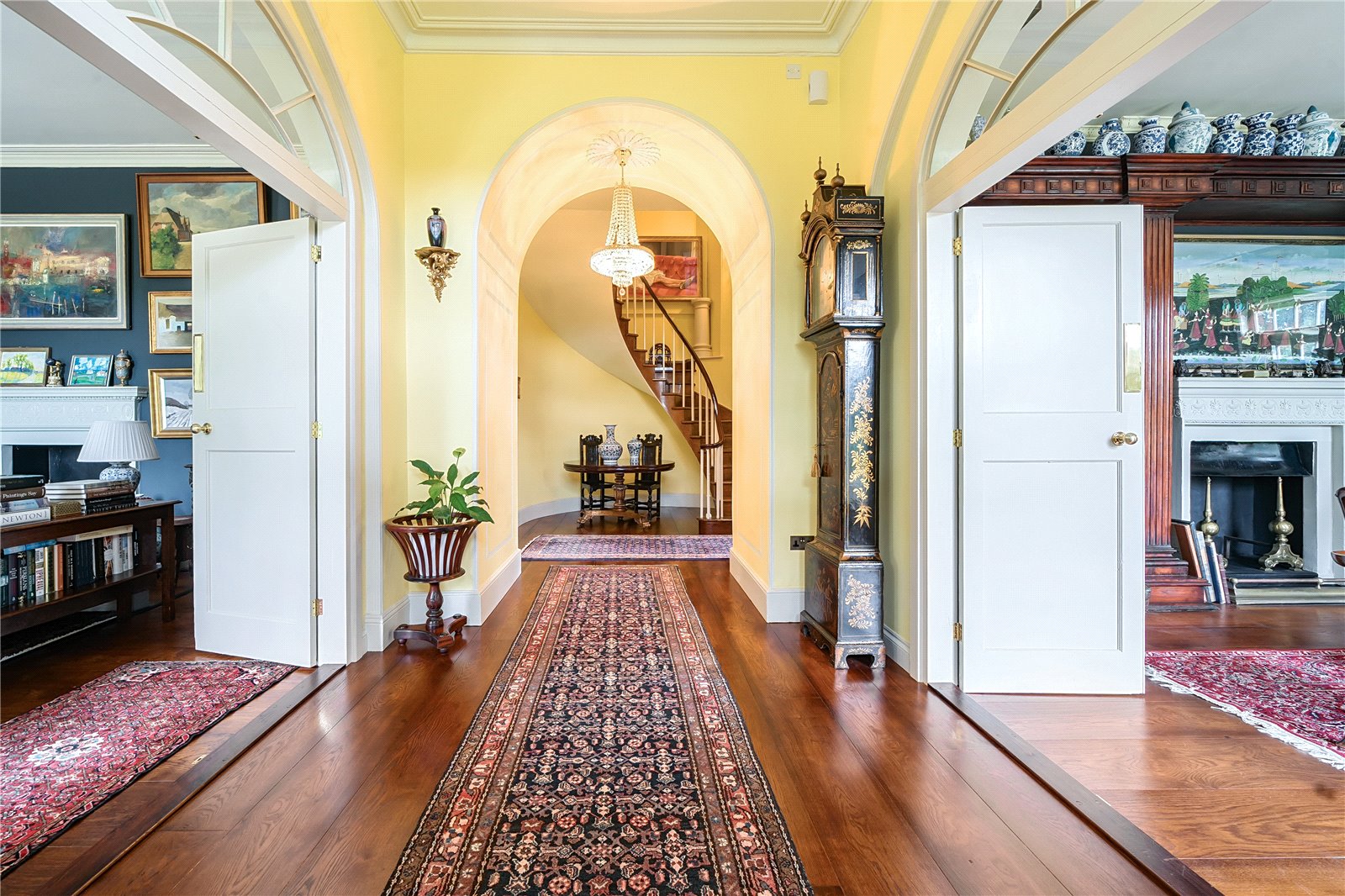 6 bedroom detached house for sale 0