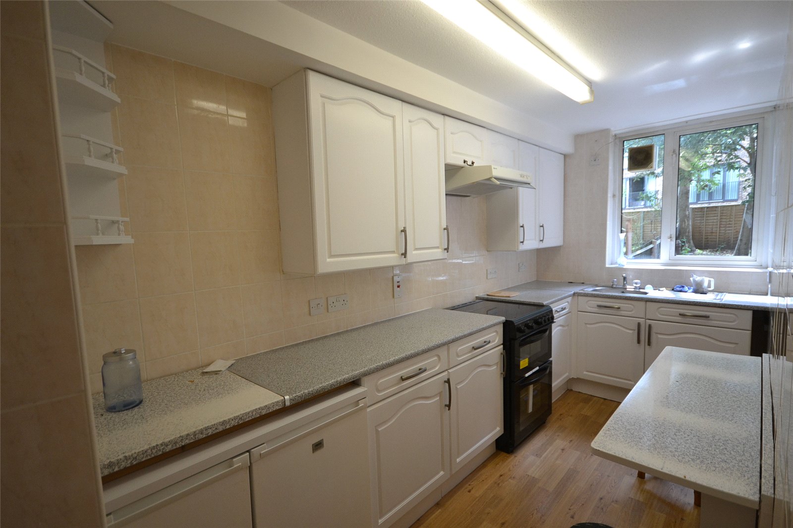 6, Bruckner Street, London photo 5