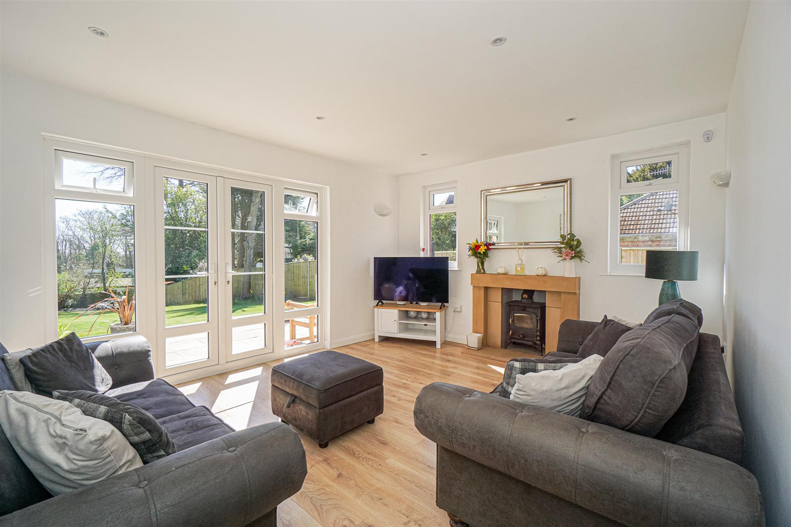 19, Grange Road, Hastings photo 4