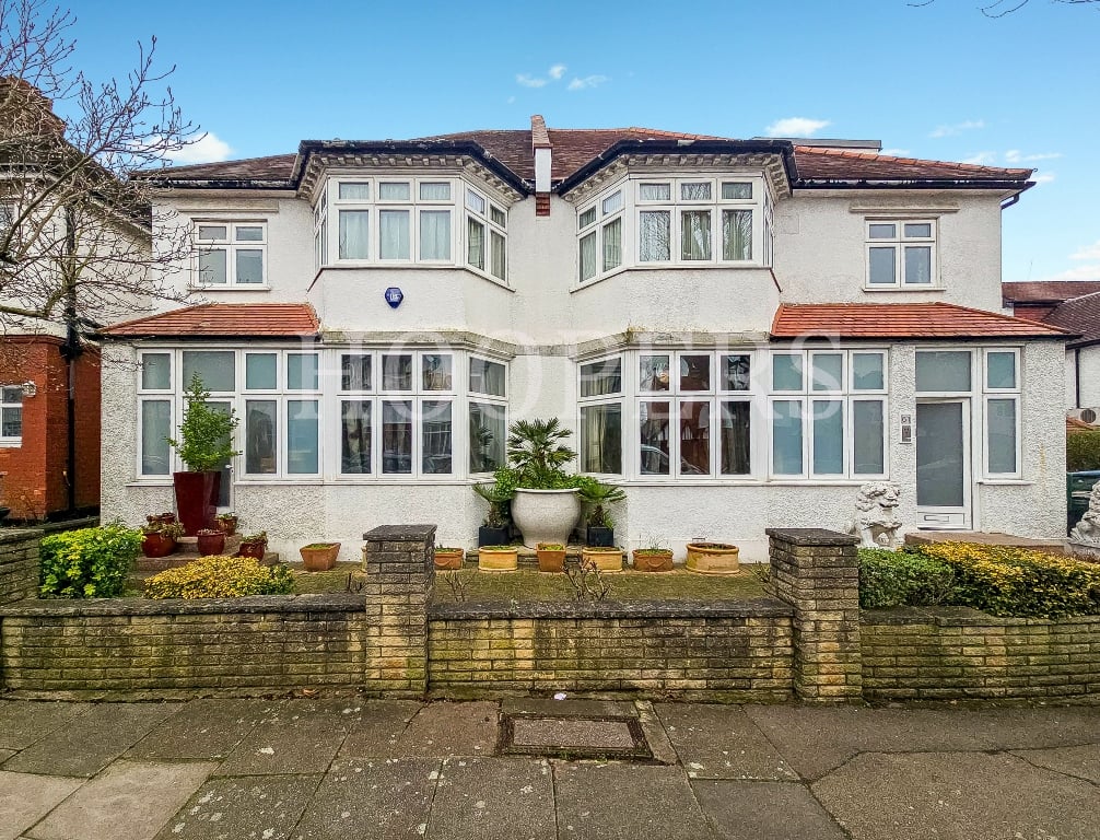 10 bedroom semi-detached house for sale 0