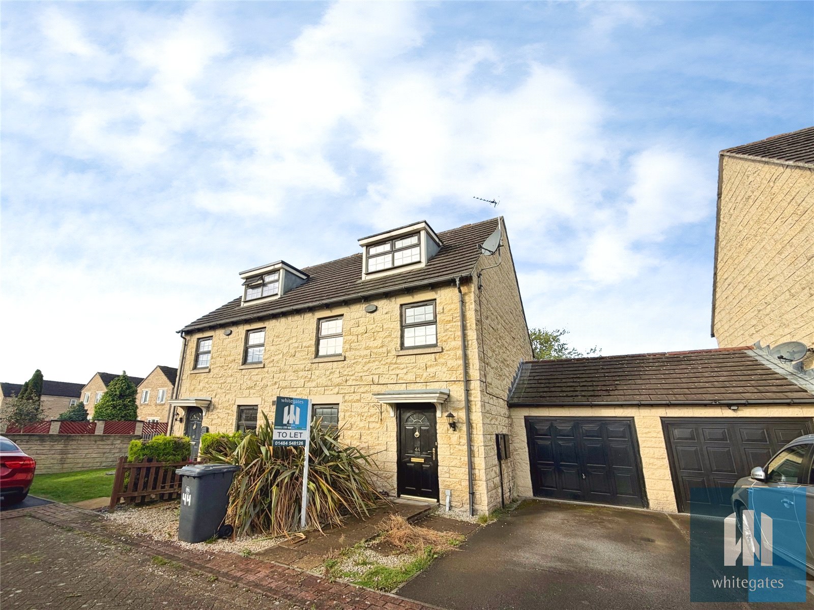 3-bed house on 44, Fell Grove, Huddersfield, £1,100/mo