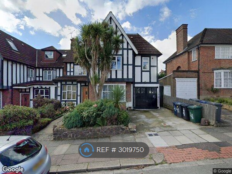 North Crescent, London photo 2