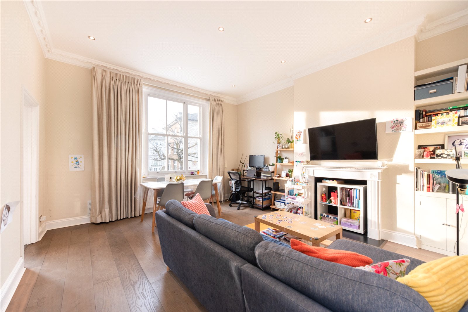2 bedroom flat for sale 0