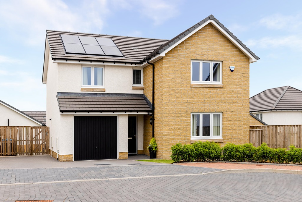 Discover The 4 Bedroom Maxwell Home