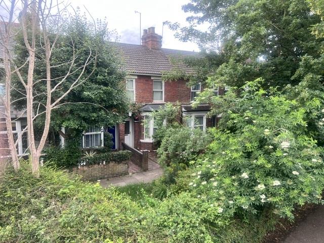 3, Coronation Villas, Aylesbury photo 5