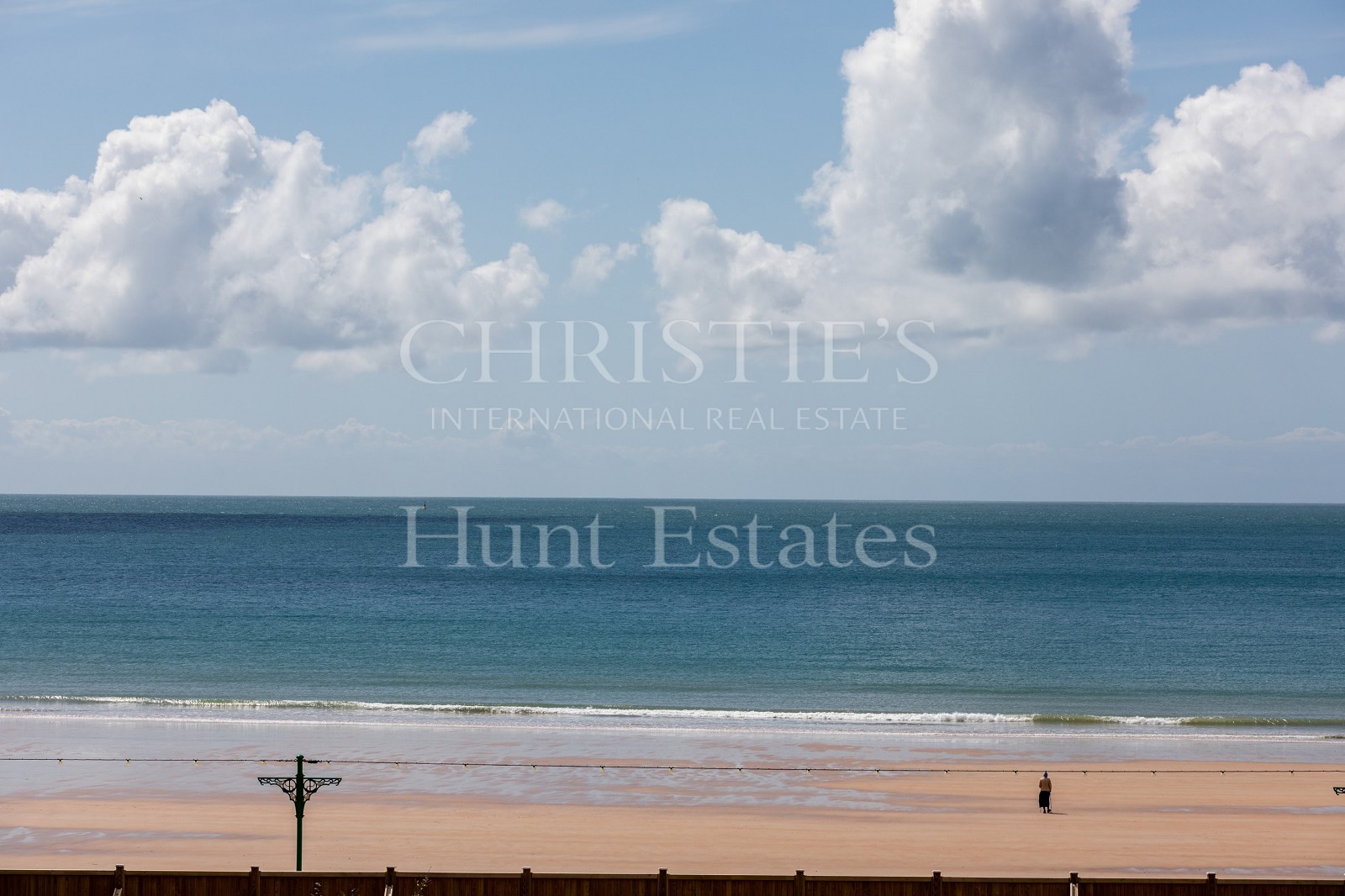 4 bedroom detached house for sale 0