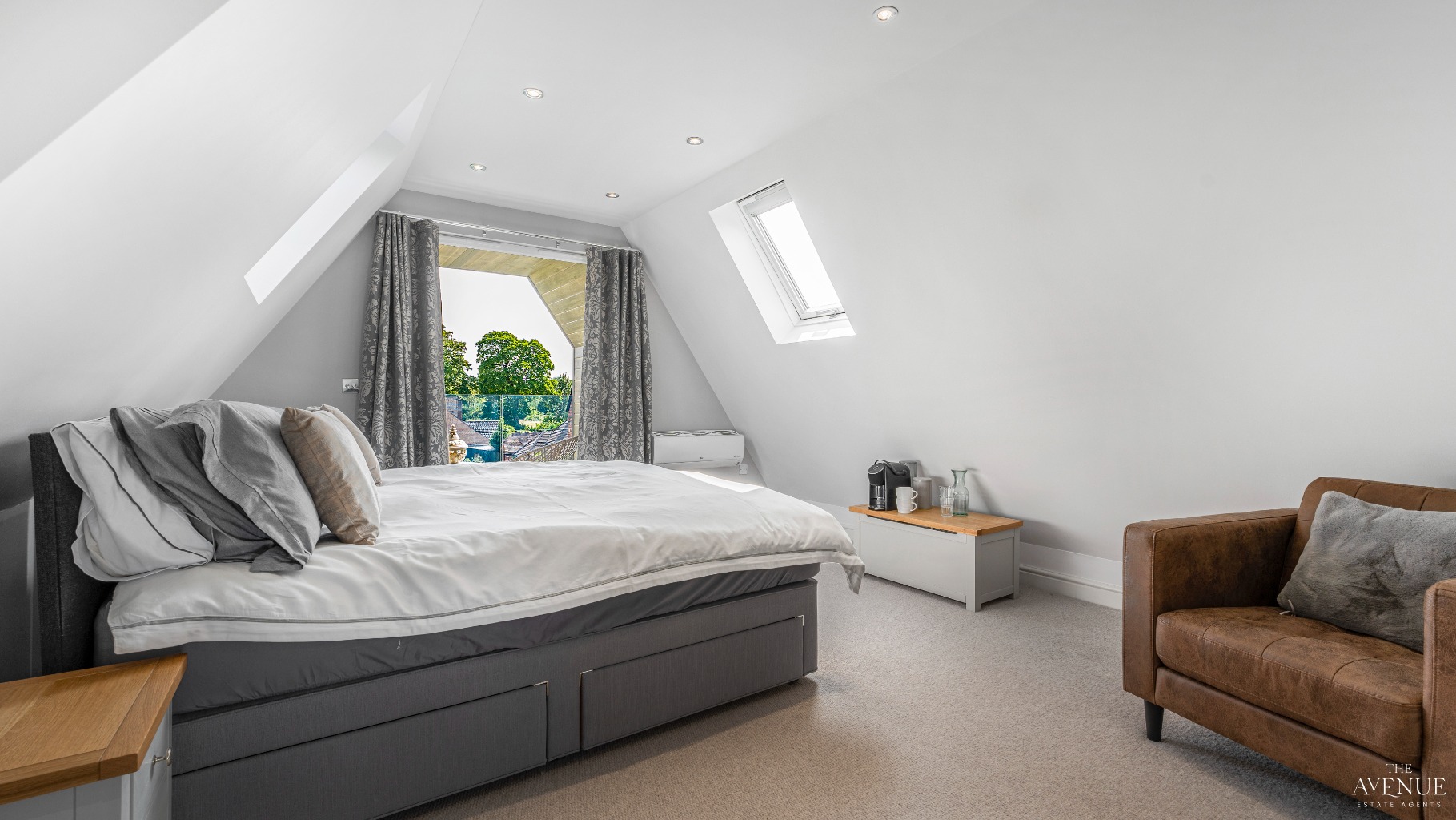 7 bedroom detached house for sale 0