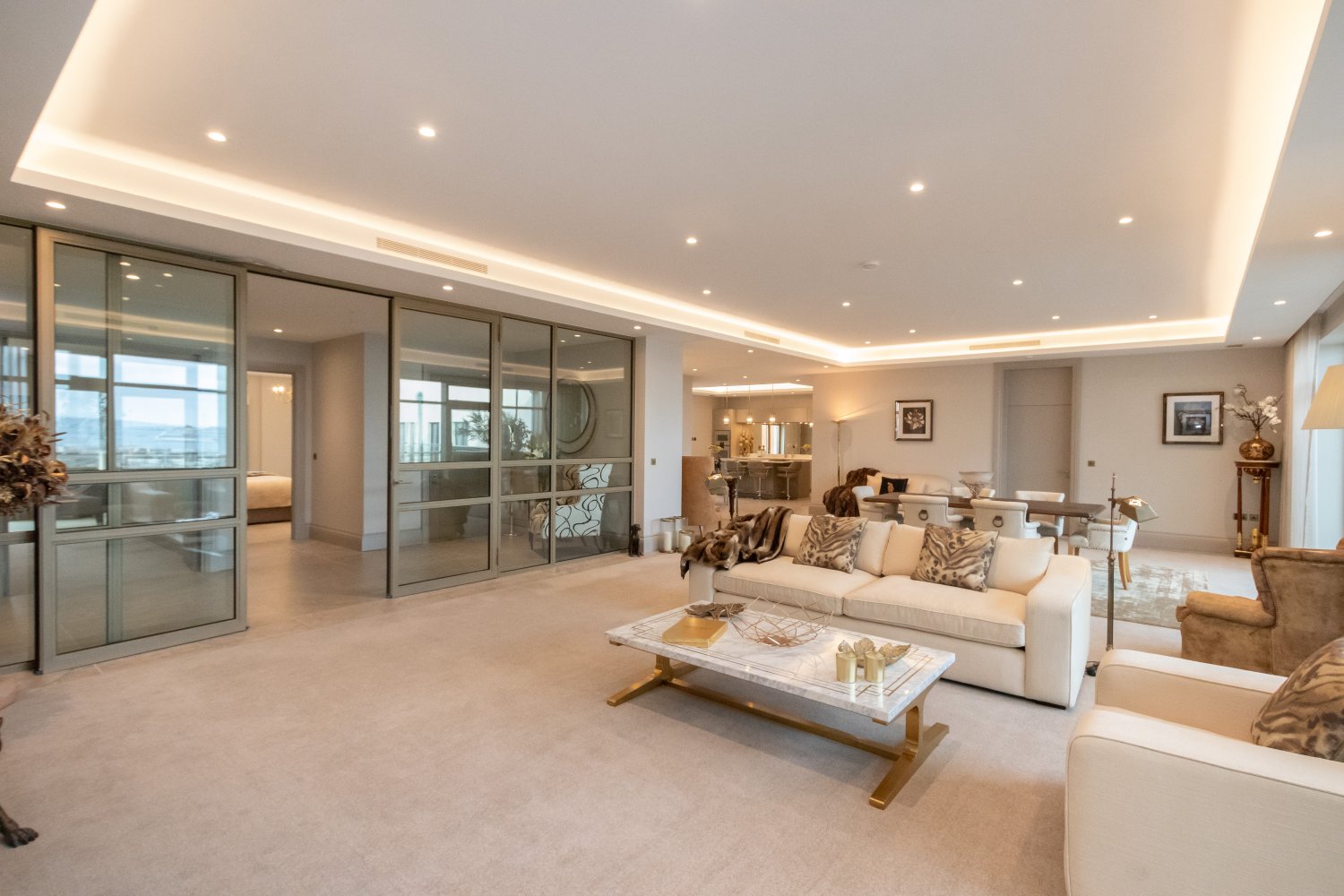 3 bedroom flat for sale 0