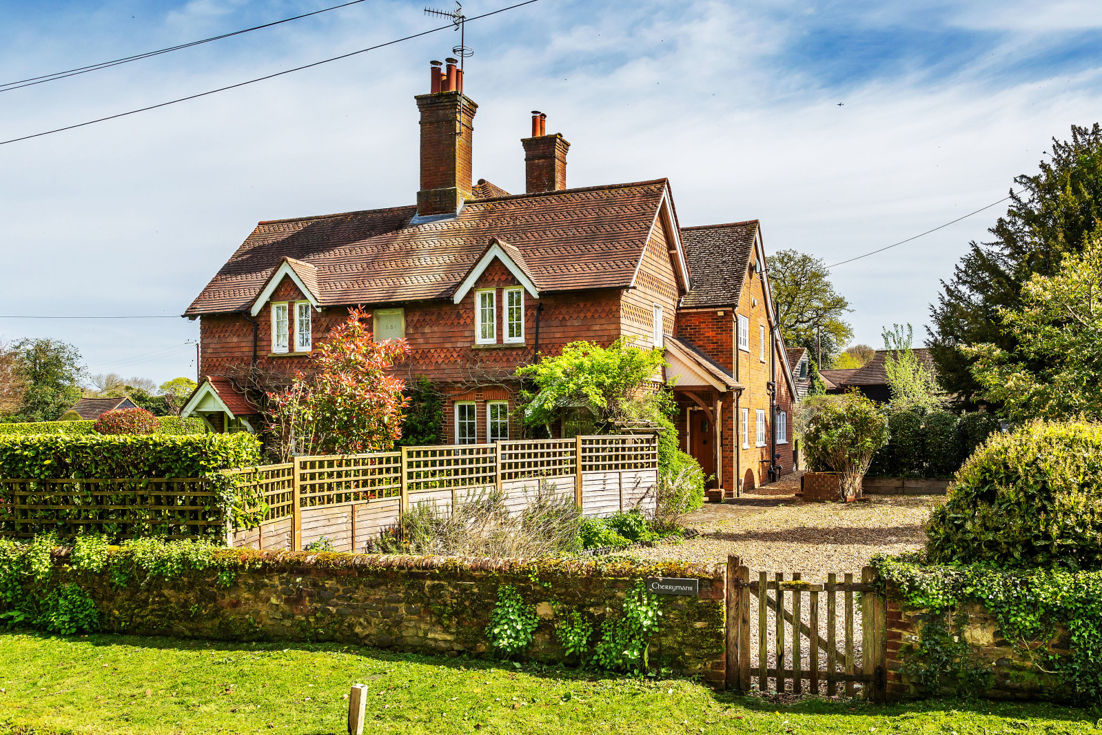 4 bedroom detached house for sale 0