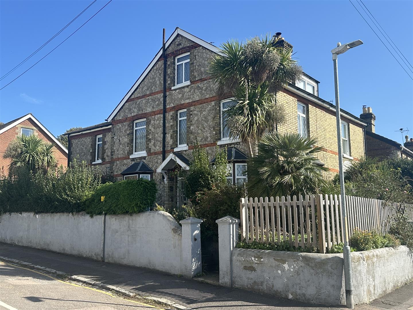 4-bed semi-detached on 2, Cromwell Road, Maidstone, £400,000
