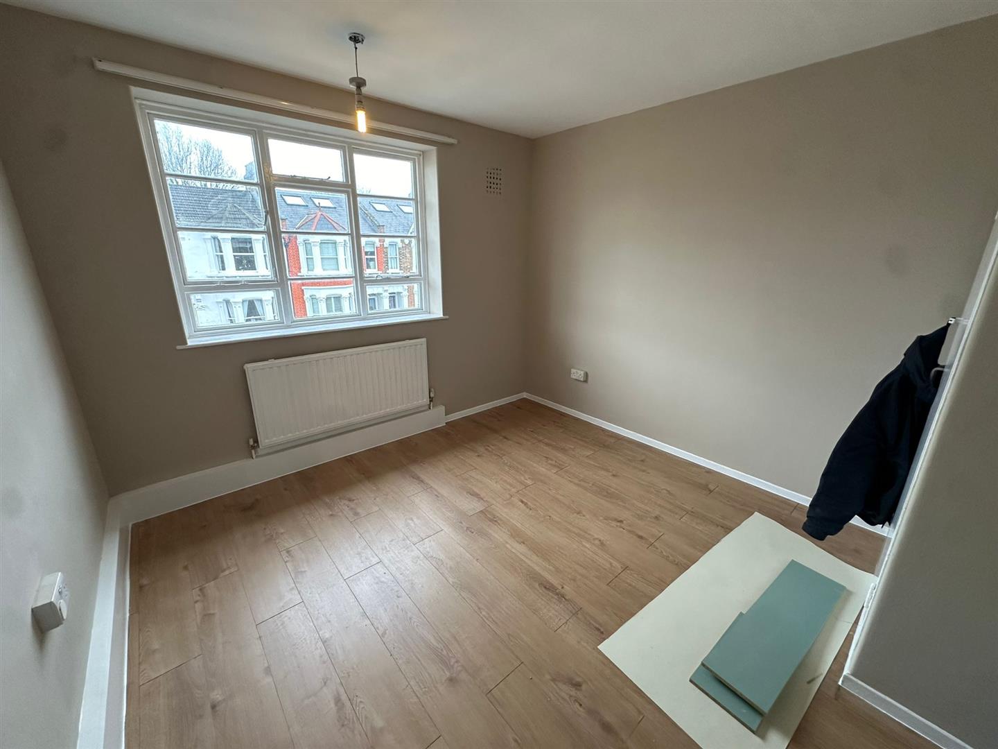 22A, Athenlay Road, London photo 5