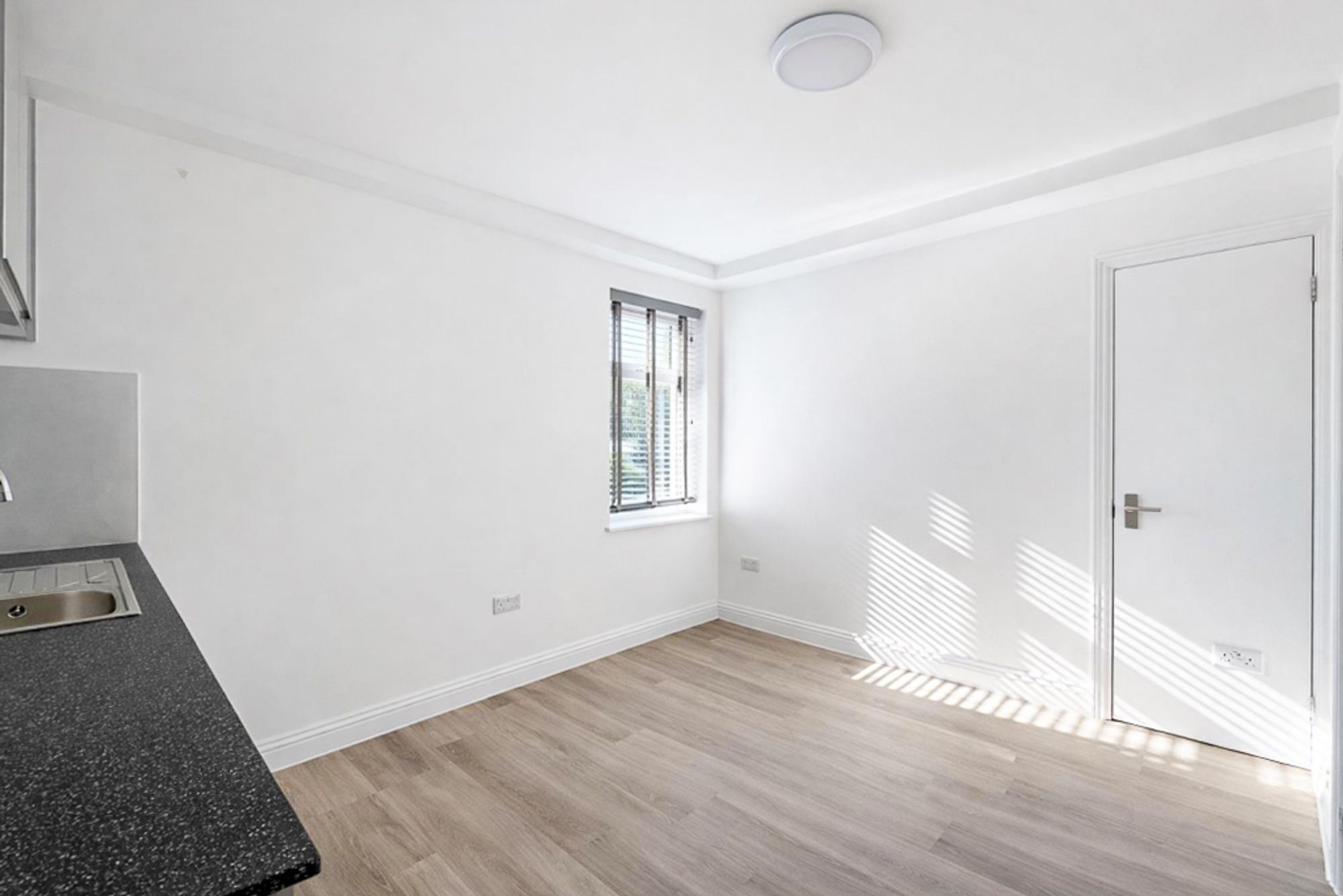 Flat 2 Stag Lane, Edgware, Edgware photo 5