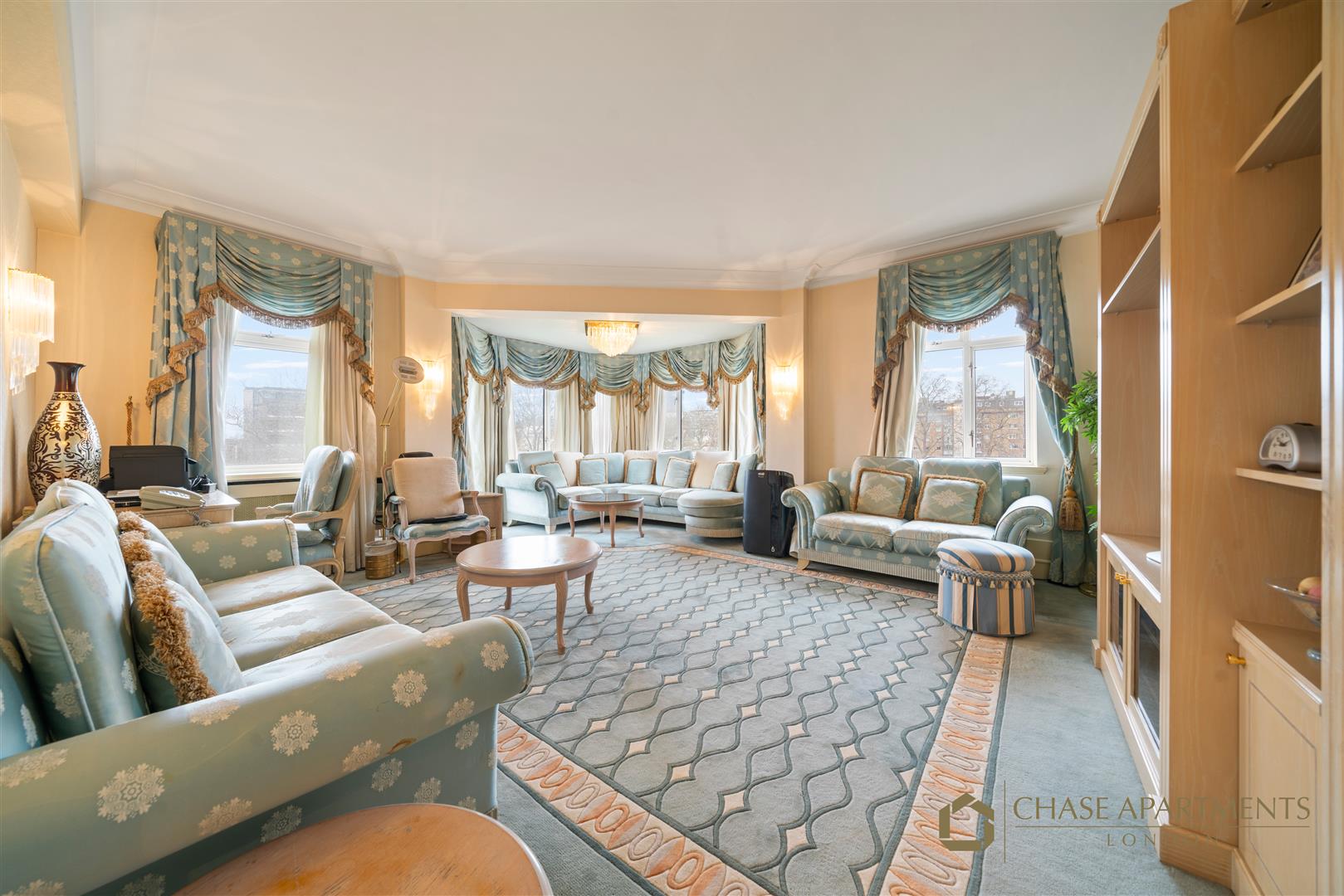 6 bedroom flat for sale 0