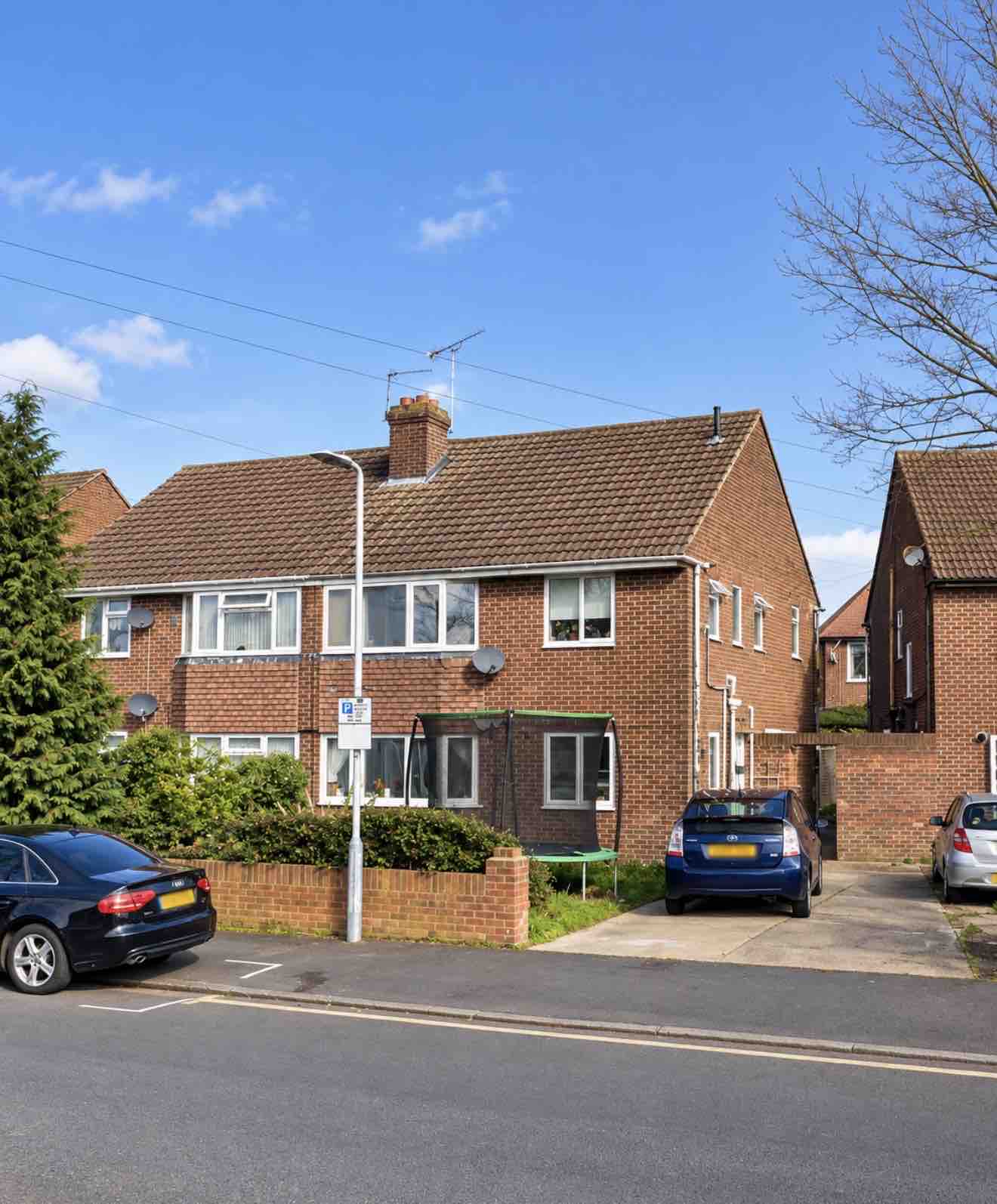 2 West End Lane, Harlington, HAYES photo 2