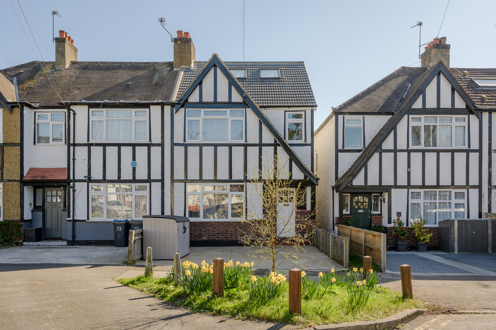 4 bedroom end terrace house for sale 0