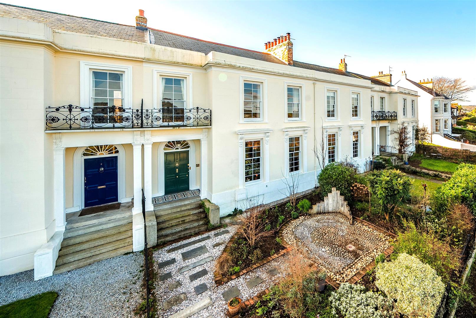 5 bedroom terraced house for sale 0