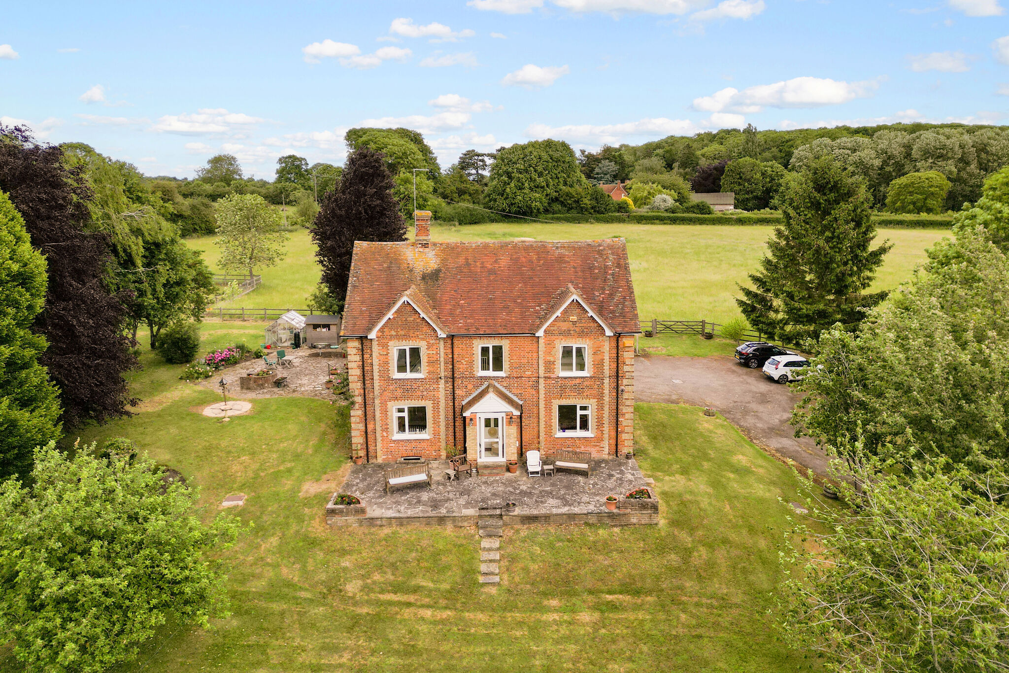 4 bedroom detached house for sale 0