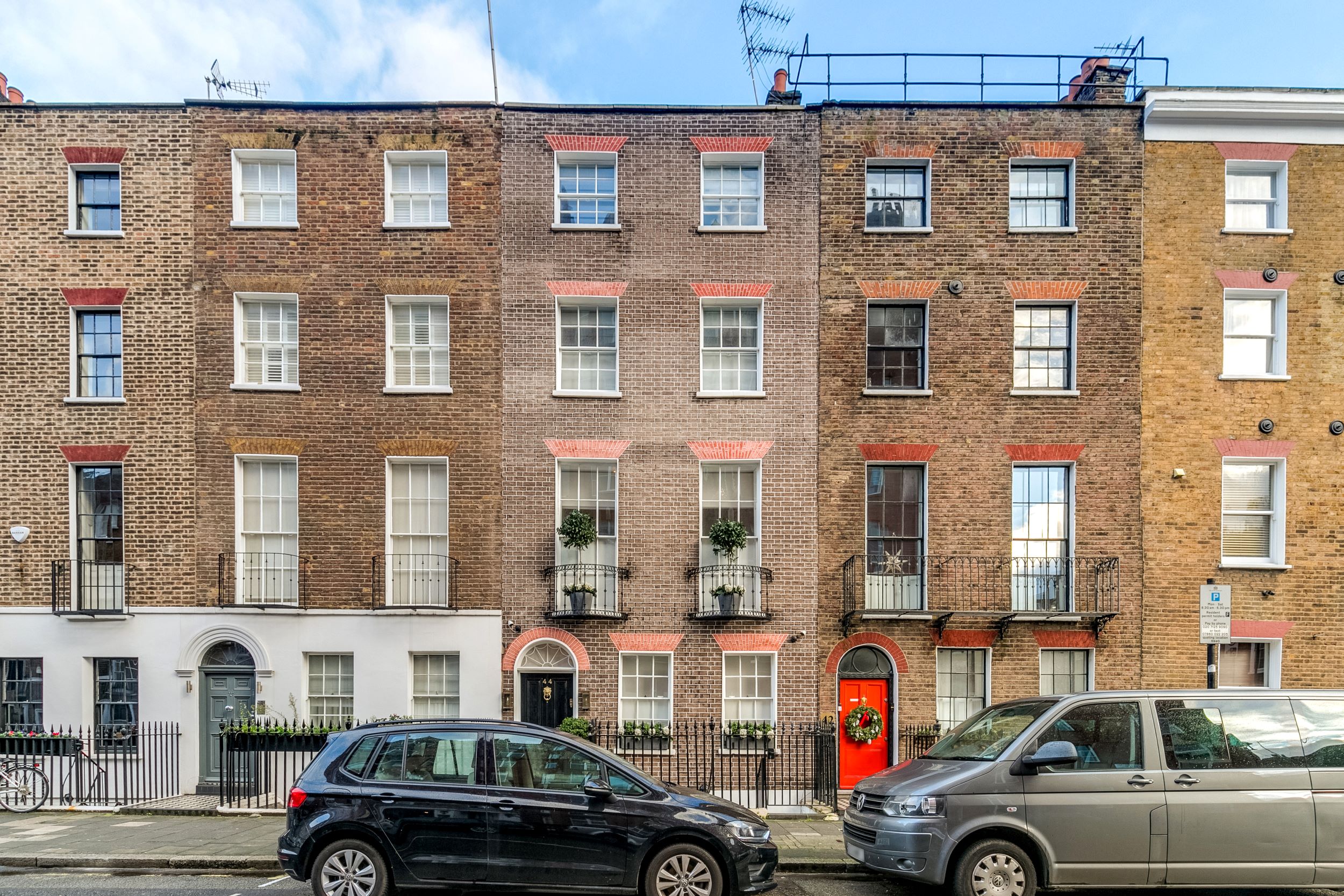 6 bedroom end terrace house for sale in London