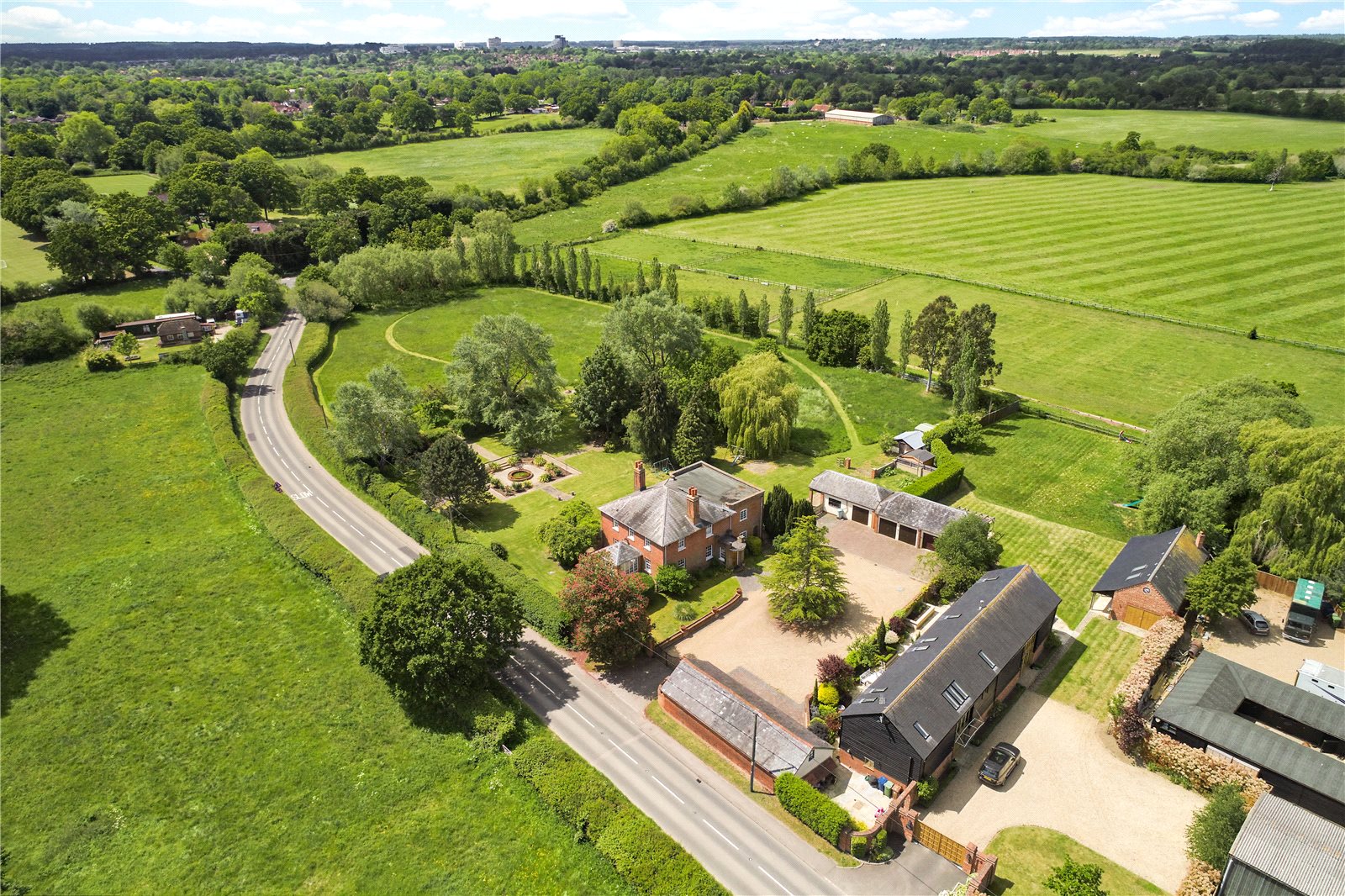 Photos of Bracknell Road, Warfield, Berkshire RG42 53925644