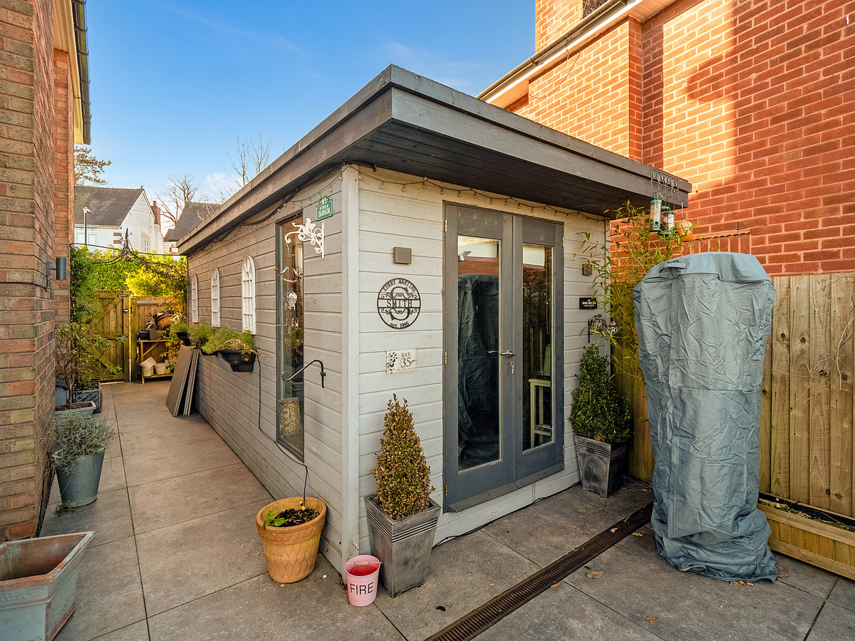 Photos of Church Walk Atherstone, Warwickshire CV9 66650171