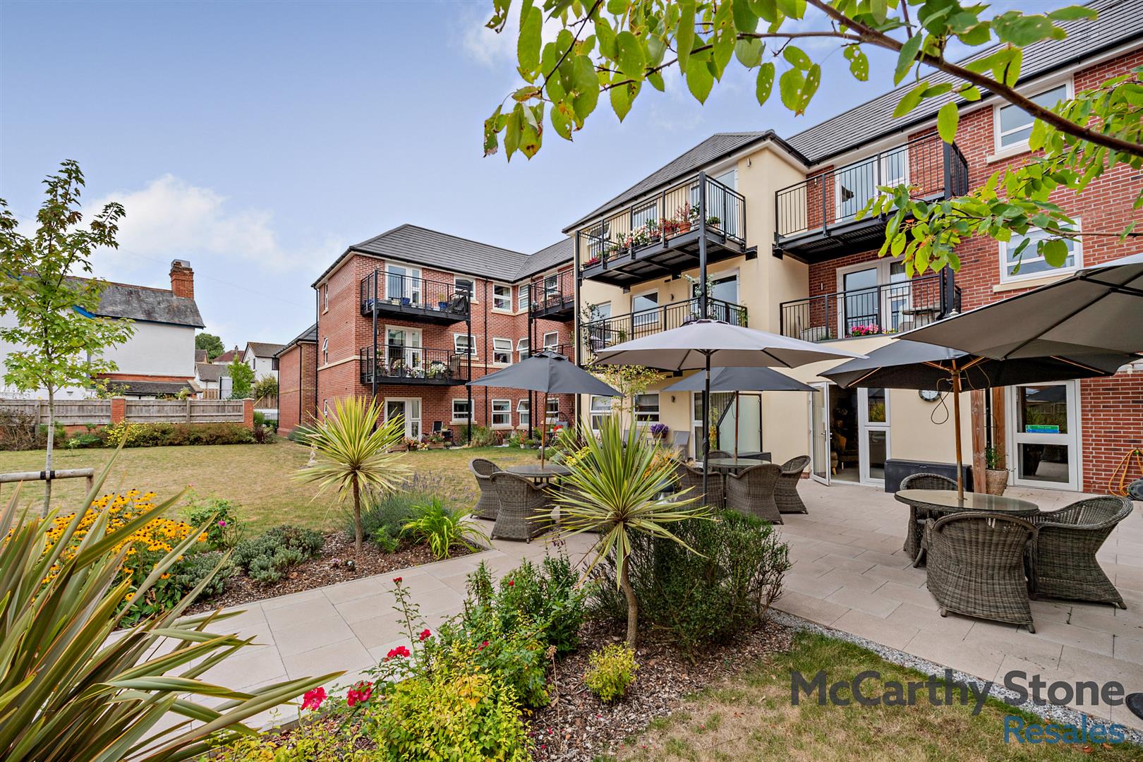 2-bed flat on 6 Foxglove Place, Willand Road, Cullompton, £280,000