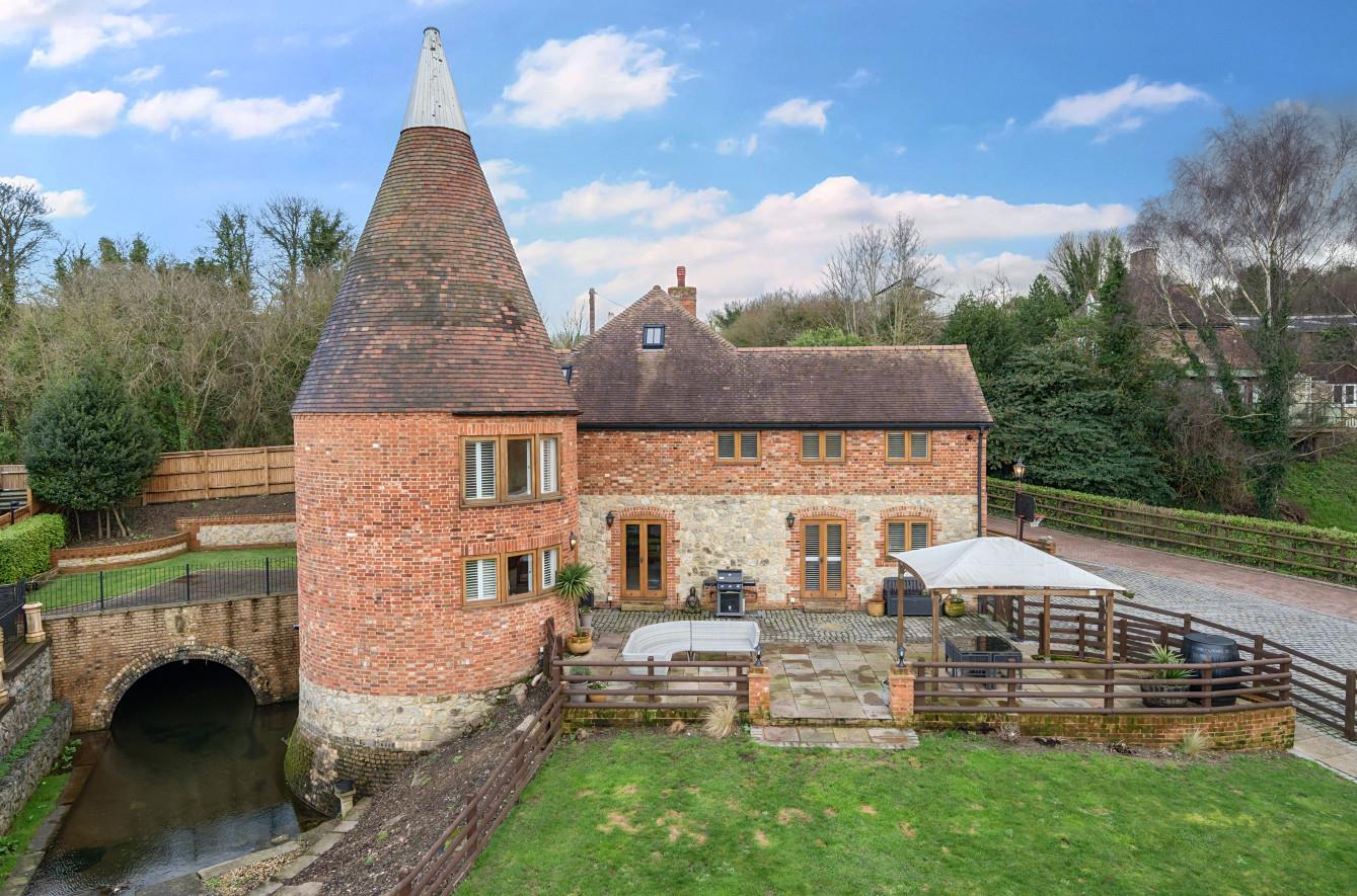 Photos of Rochester Road, Burham, Rochester ME1 66785738 PrimeLocation