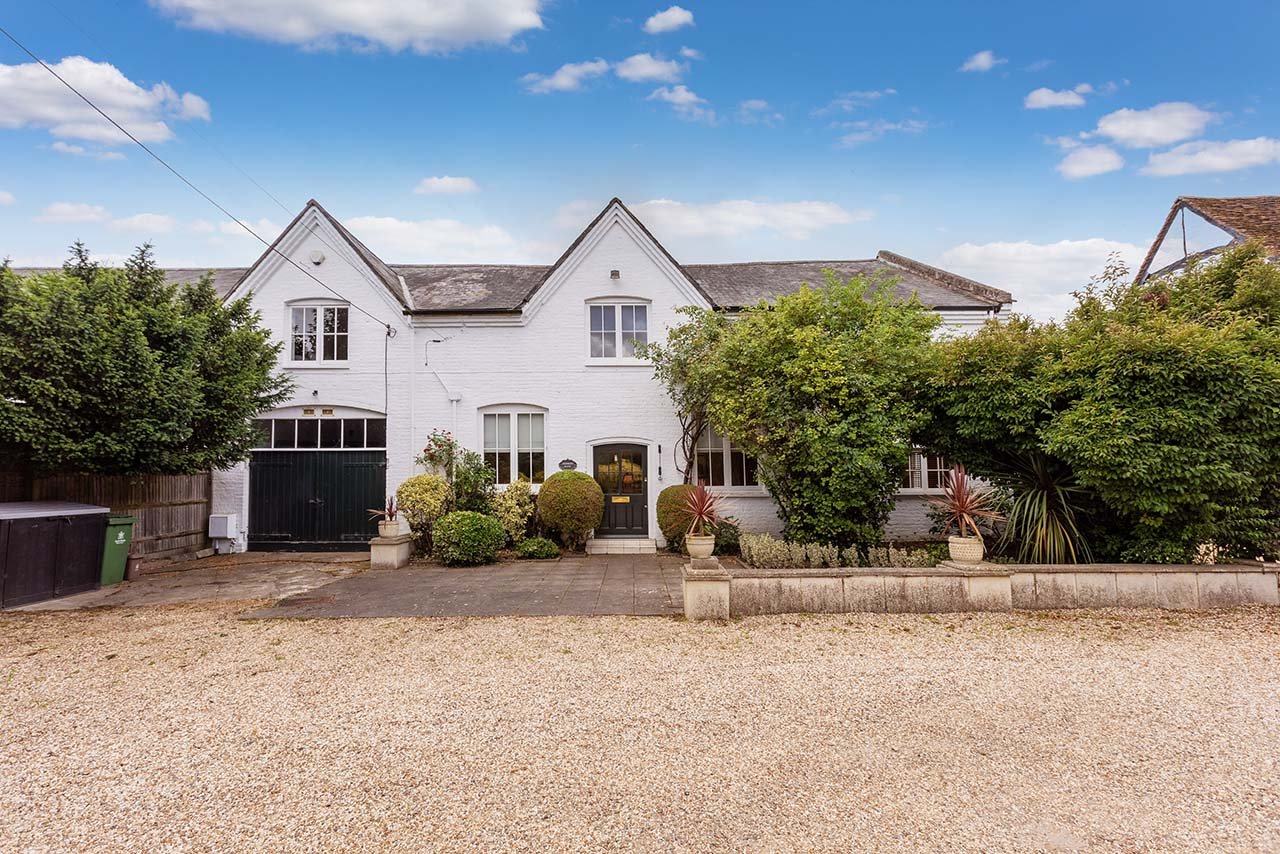 5 bedroom semi-detached house for sale 0