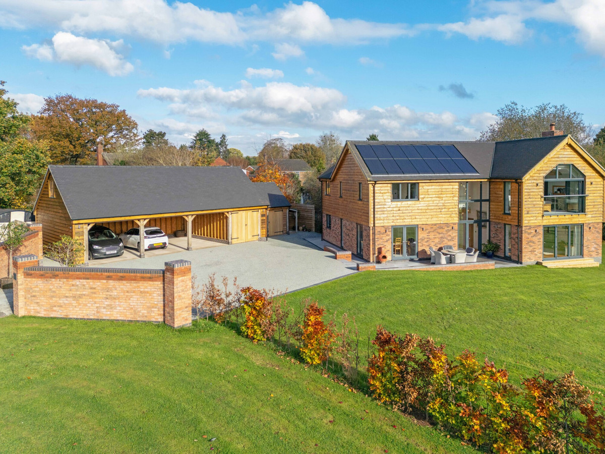 4-bed house on Hillview, Bosbury Road, Malvern, £1,200,000