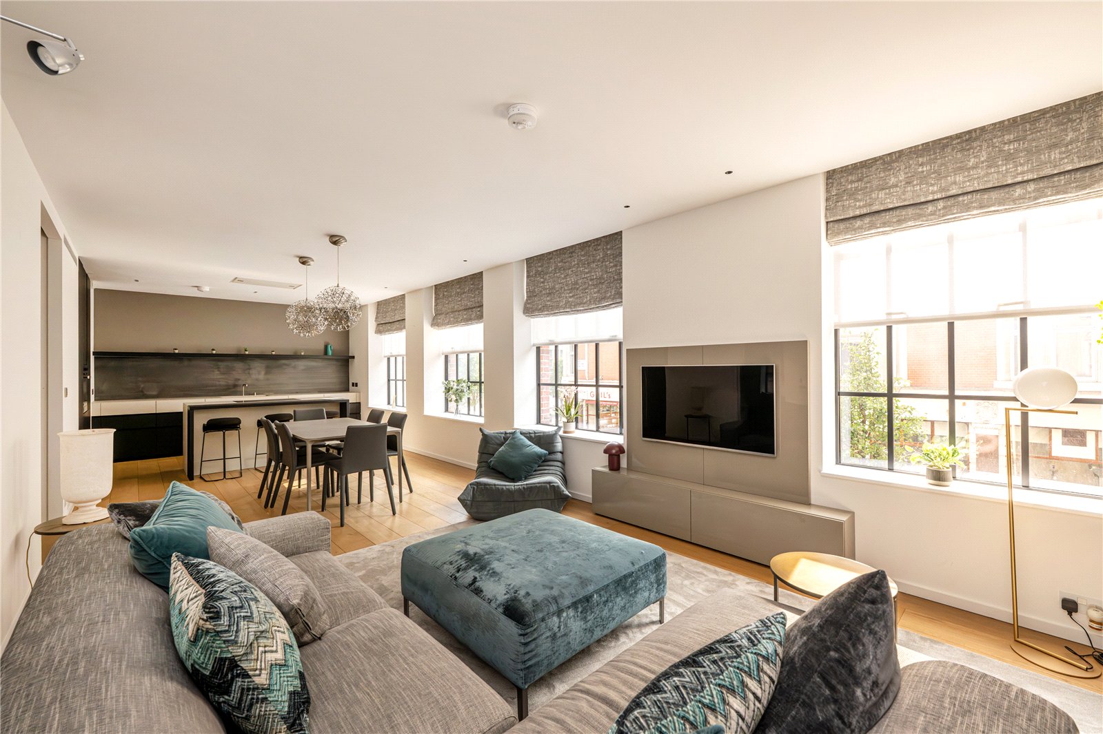 2 bedroom flat for sale 0