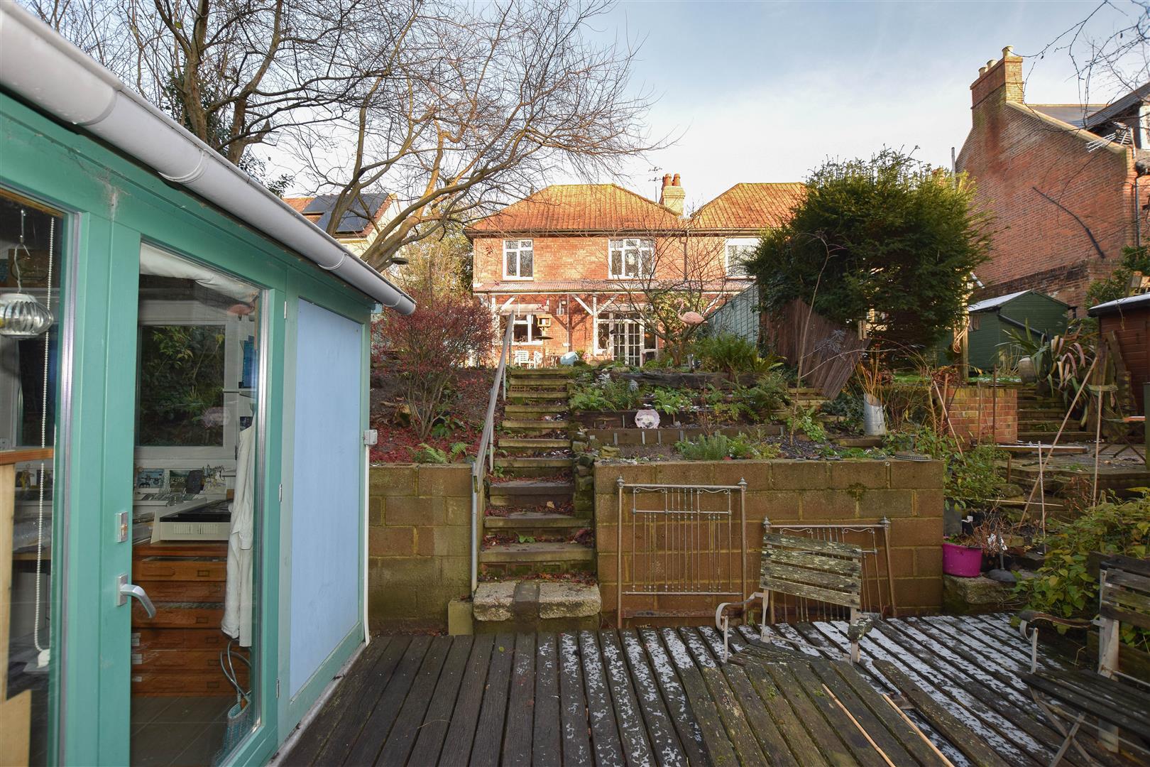 Free property report 29 Woodland Vale Road, St Leonardsonsea, TN37