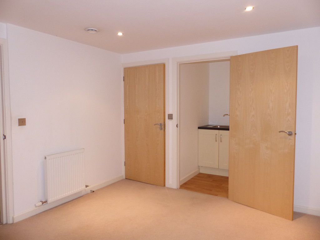 Free property report 8, Waterloo Mills, Hainsworth Road, Silsden