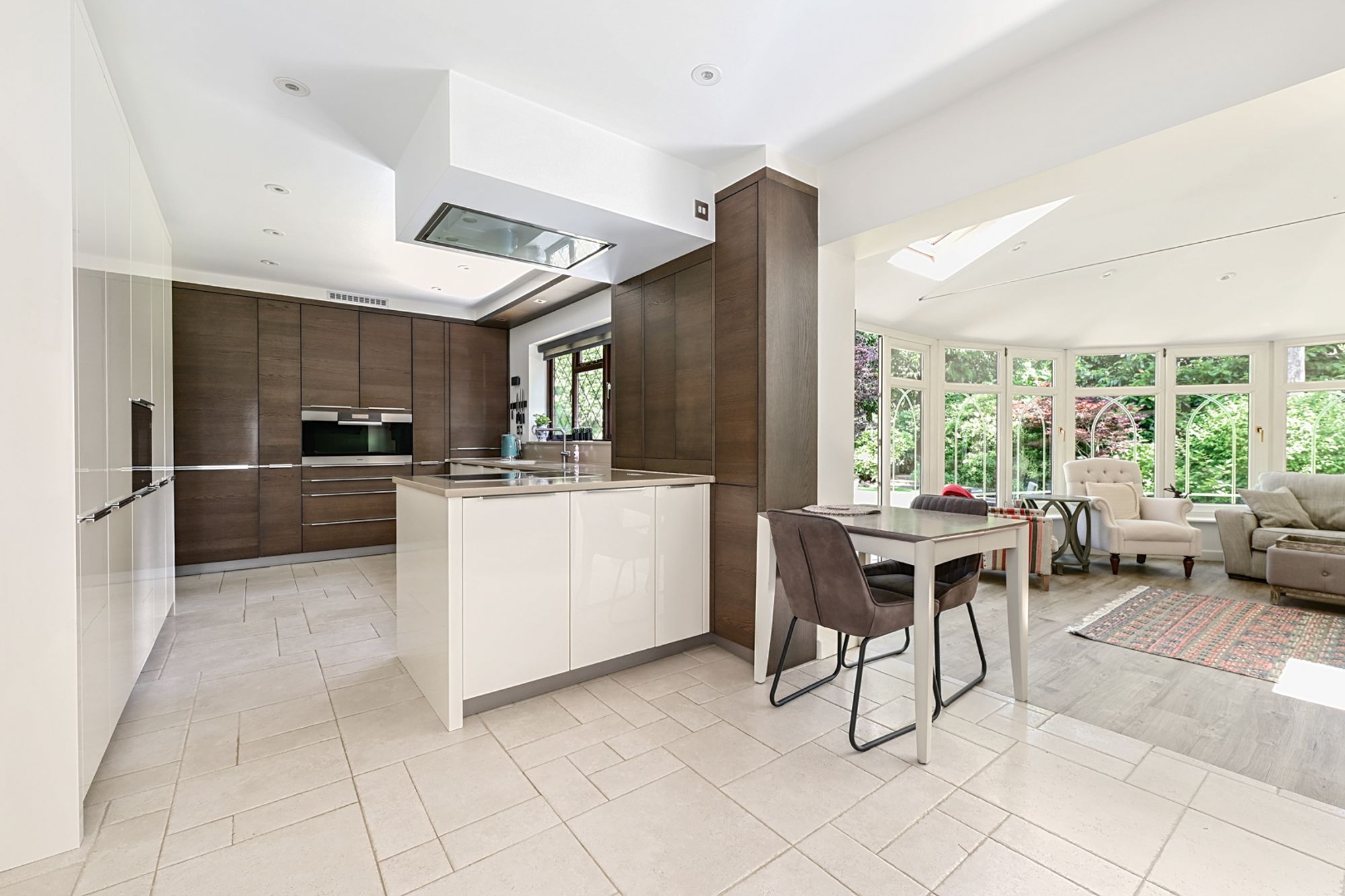 5 bedroom detached house for sale 0