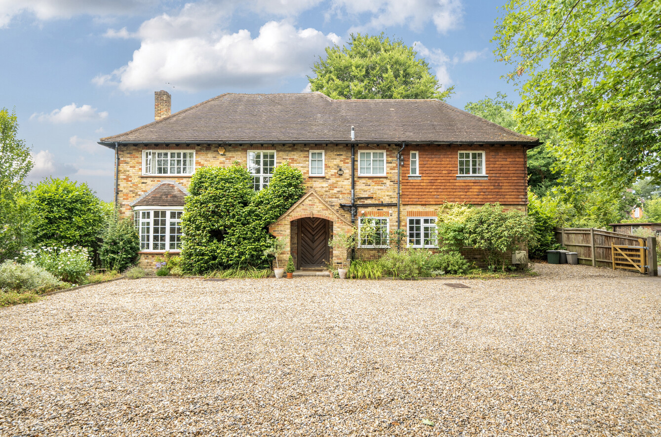 4 bedroom detached house for sale 0