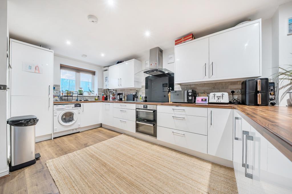 9 BROAD WAY, Broad Way, Upper Heyford, Bicester photo 3