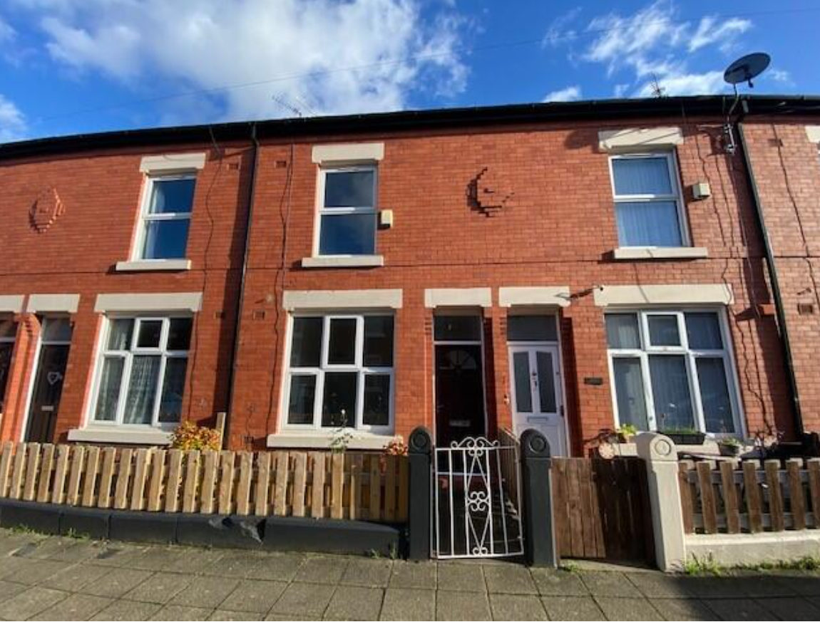 10, Poplar Grove, Manchester photo 2