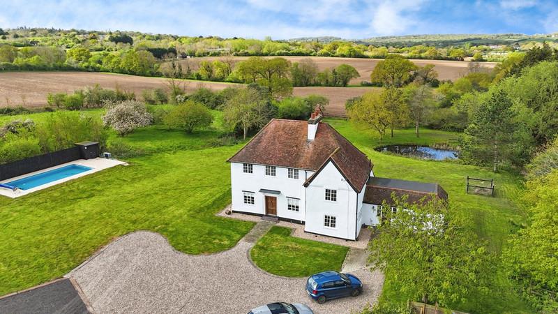 4 bedroom detached bungalow for sale