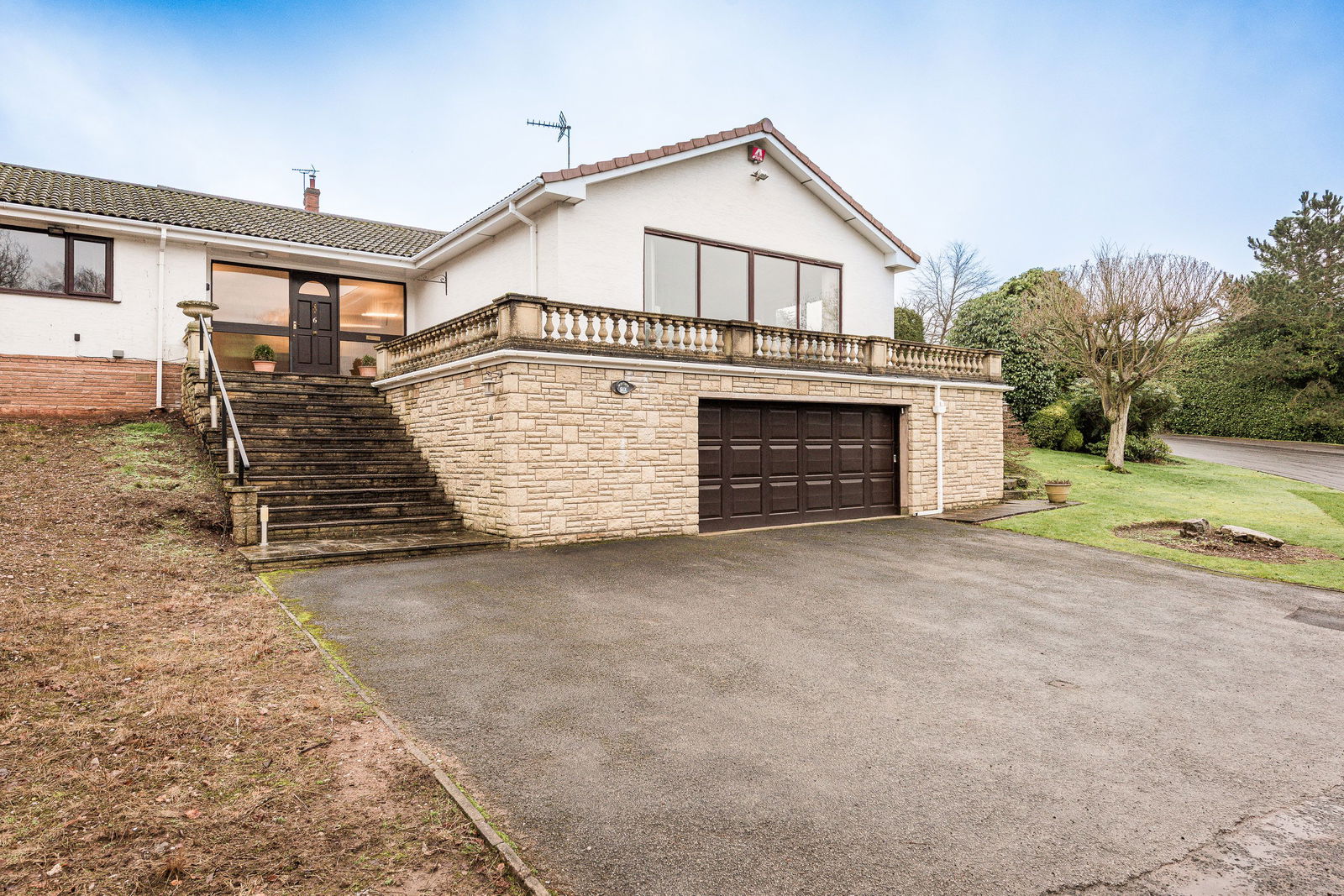 4 bedroom bungalow for sale 0