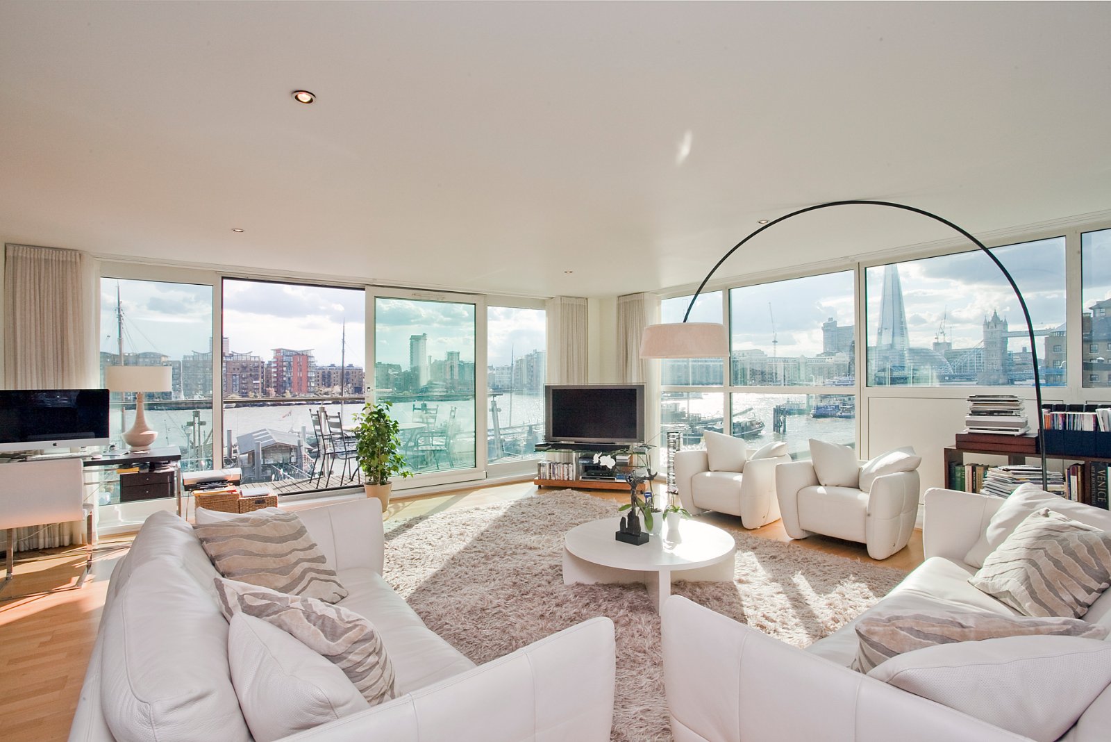 3 bedroom flat for sale 0