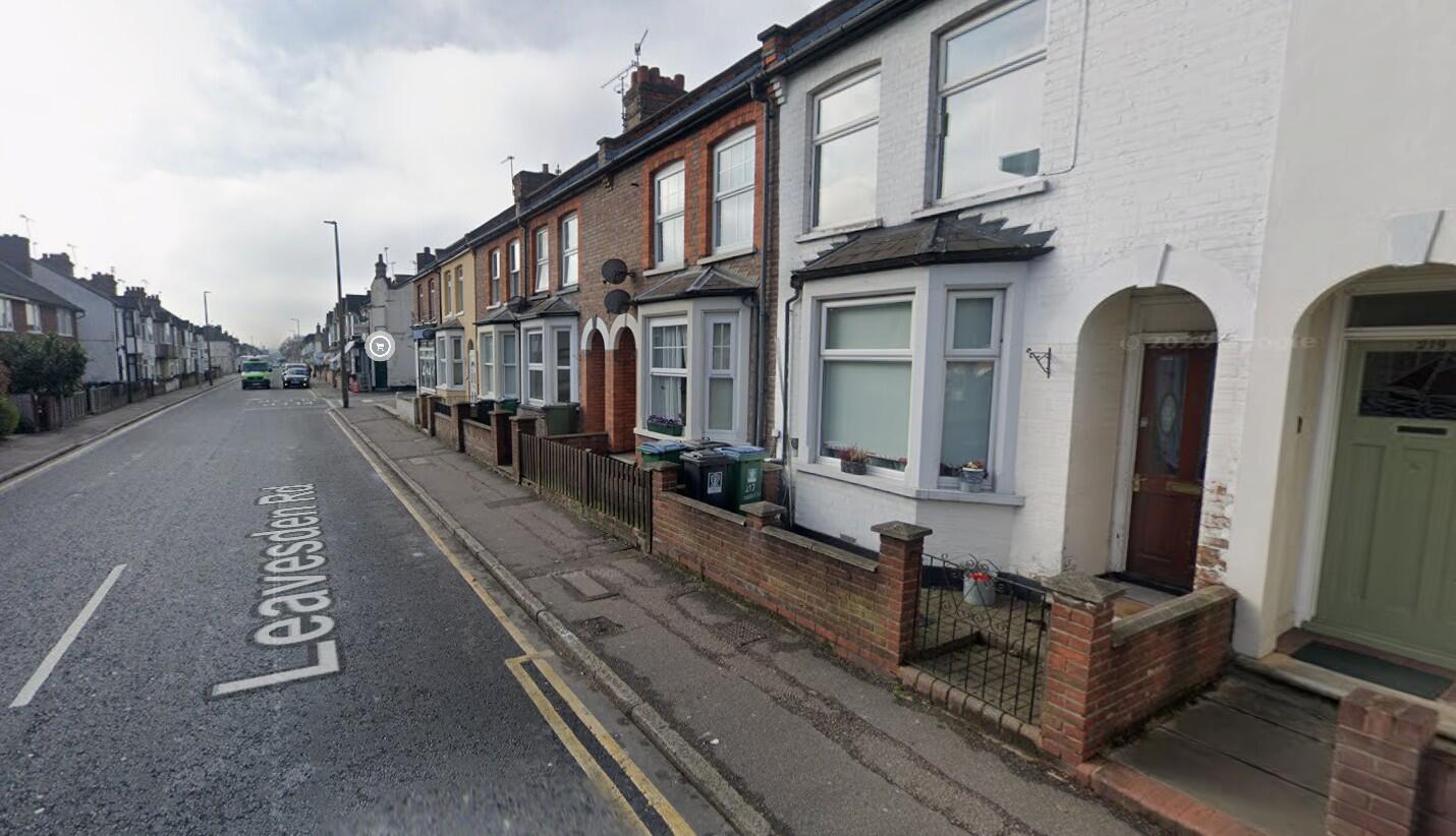 213, Leavesden Road, Watford photo 2