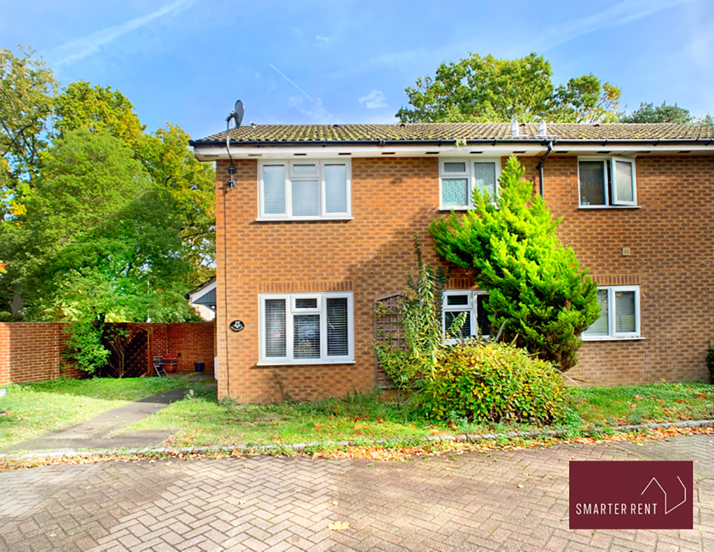 1-bed house on 13, The Orchard, Lightwater, £2,160/mo