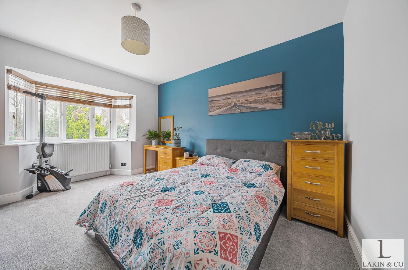 Photos of Thornhill Road, Ickenham, Uxbridge UB10 66550982