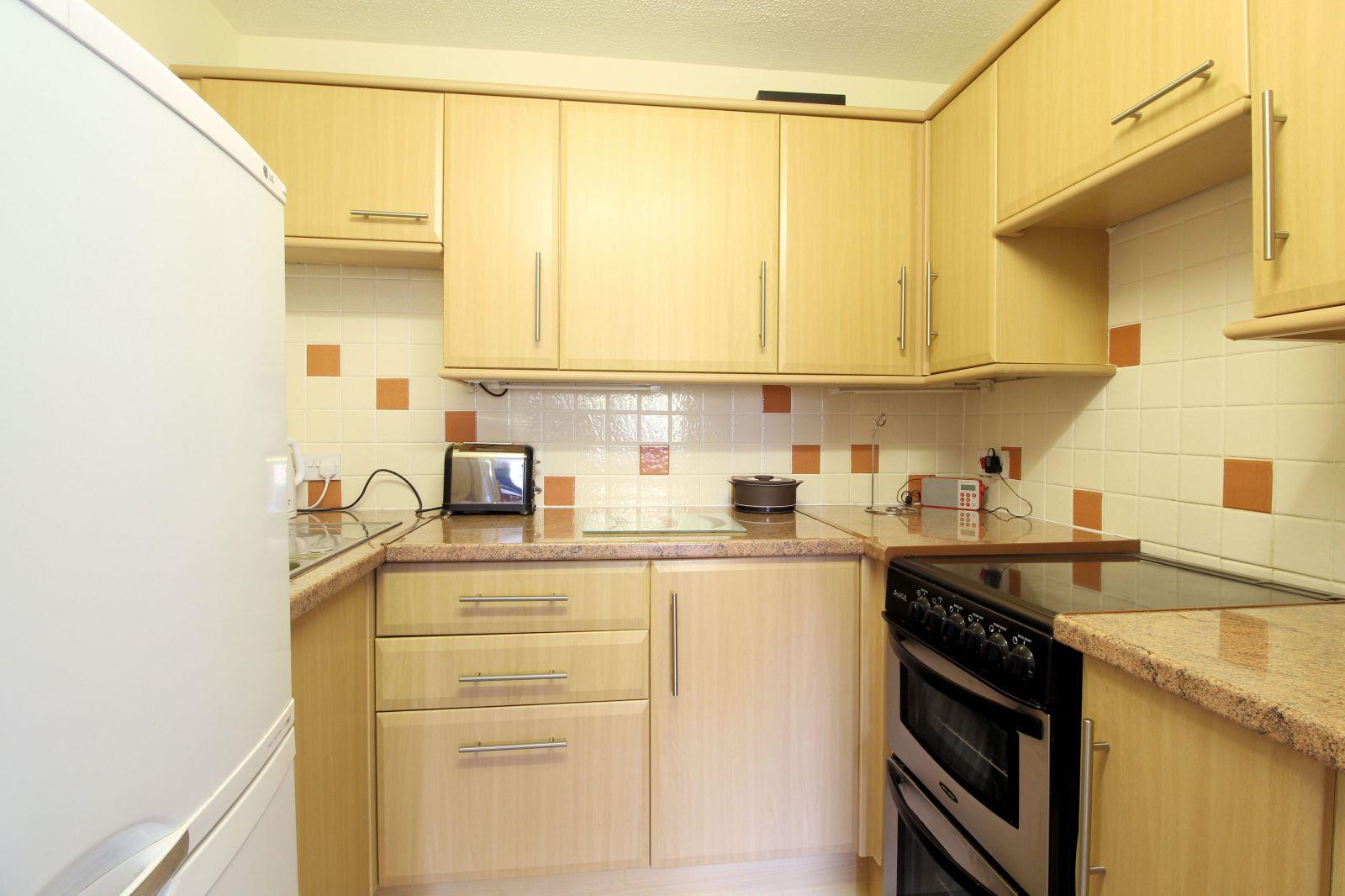Flat 93, Homebeech House,, Mount Hermon Road, Surrey photo 4