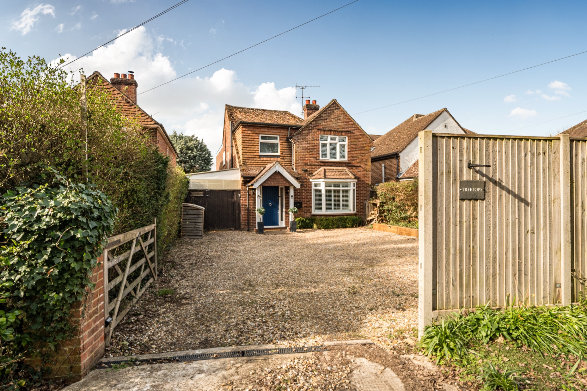 4-bed house on Treetops, Scotts Grove Road, Woking, £800,000